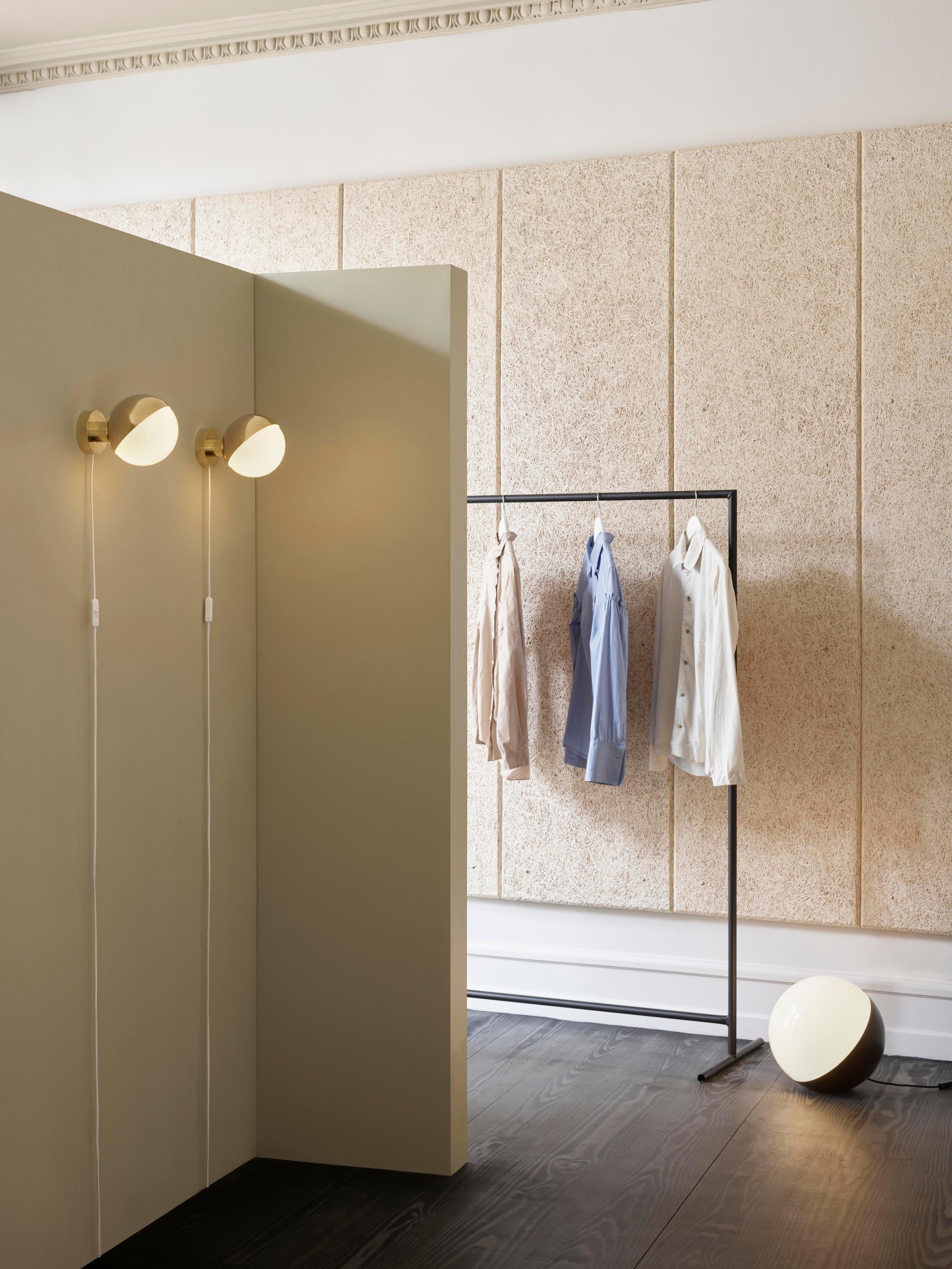 Mundgeblasene Wandleuchte VL Studio mit Stecker