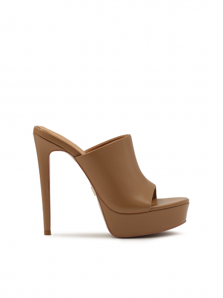 Brown mules with platform and high heel