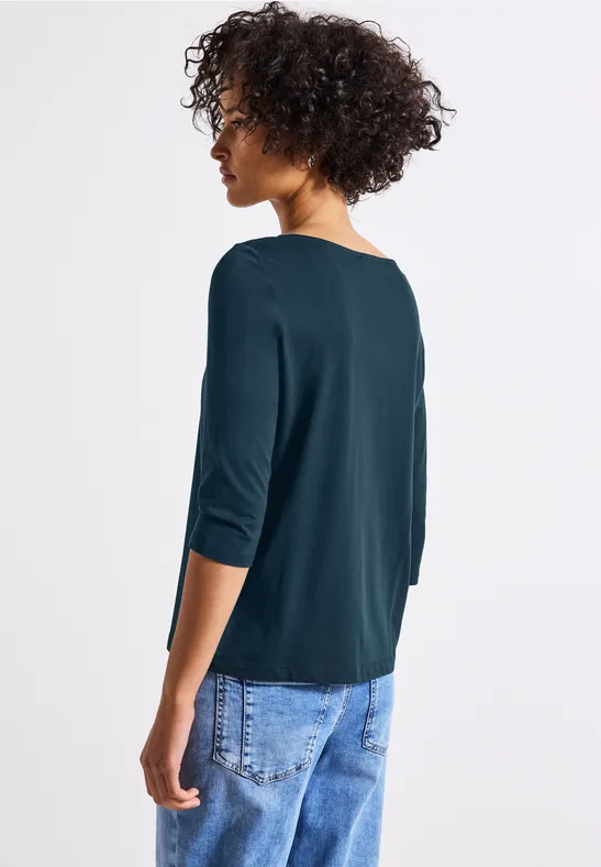 Shirt mit U-Boot-Ausschnitt