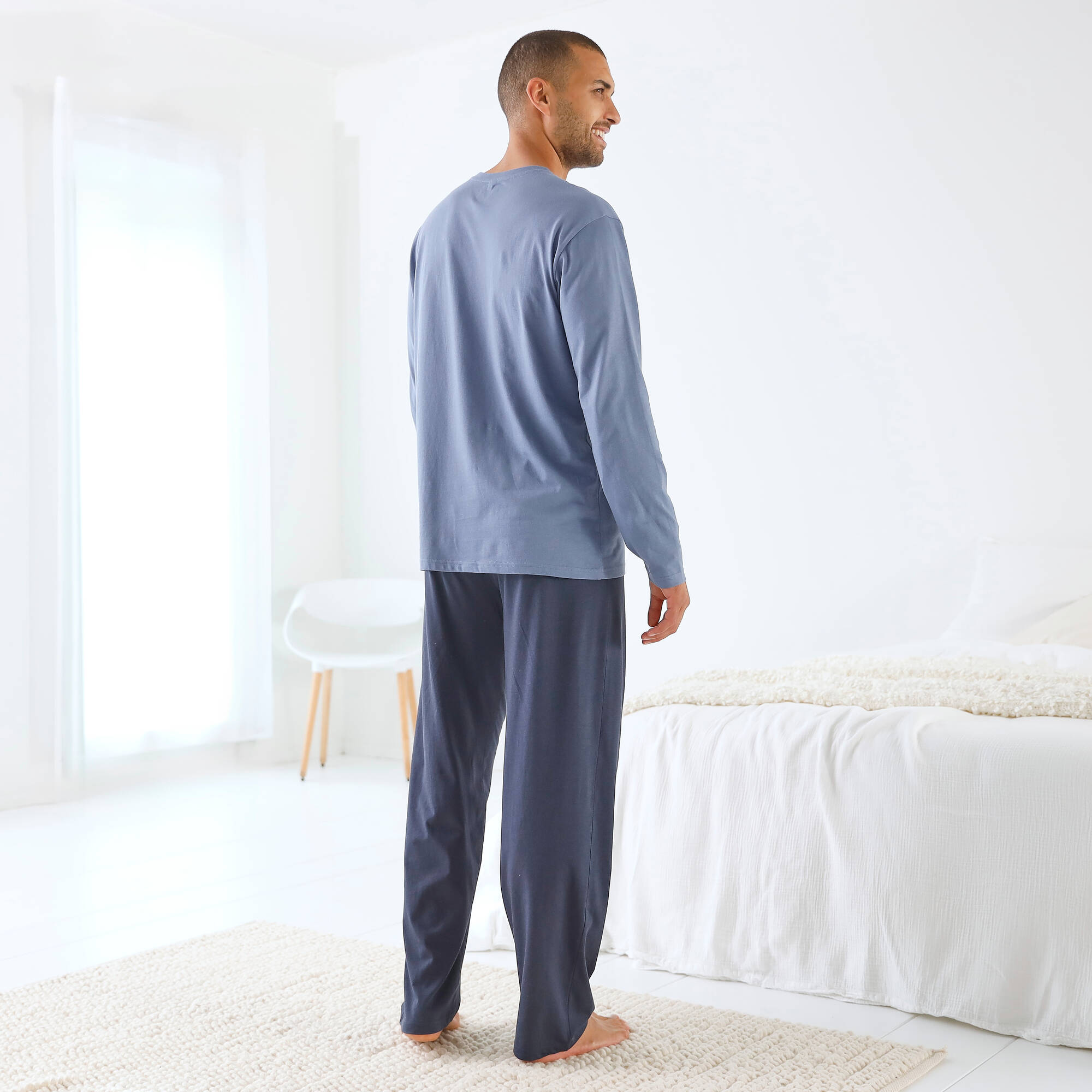 Pyjama long col V manches longues coton adouci