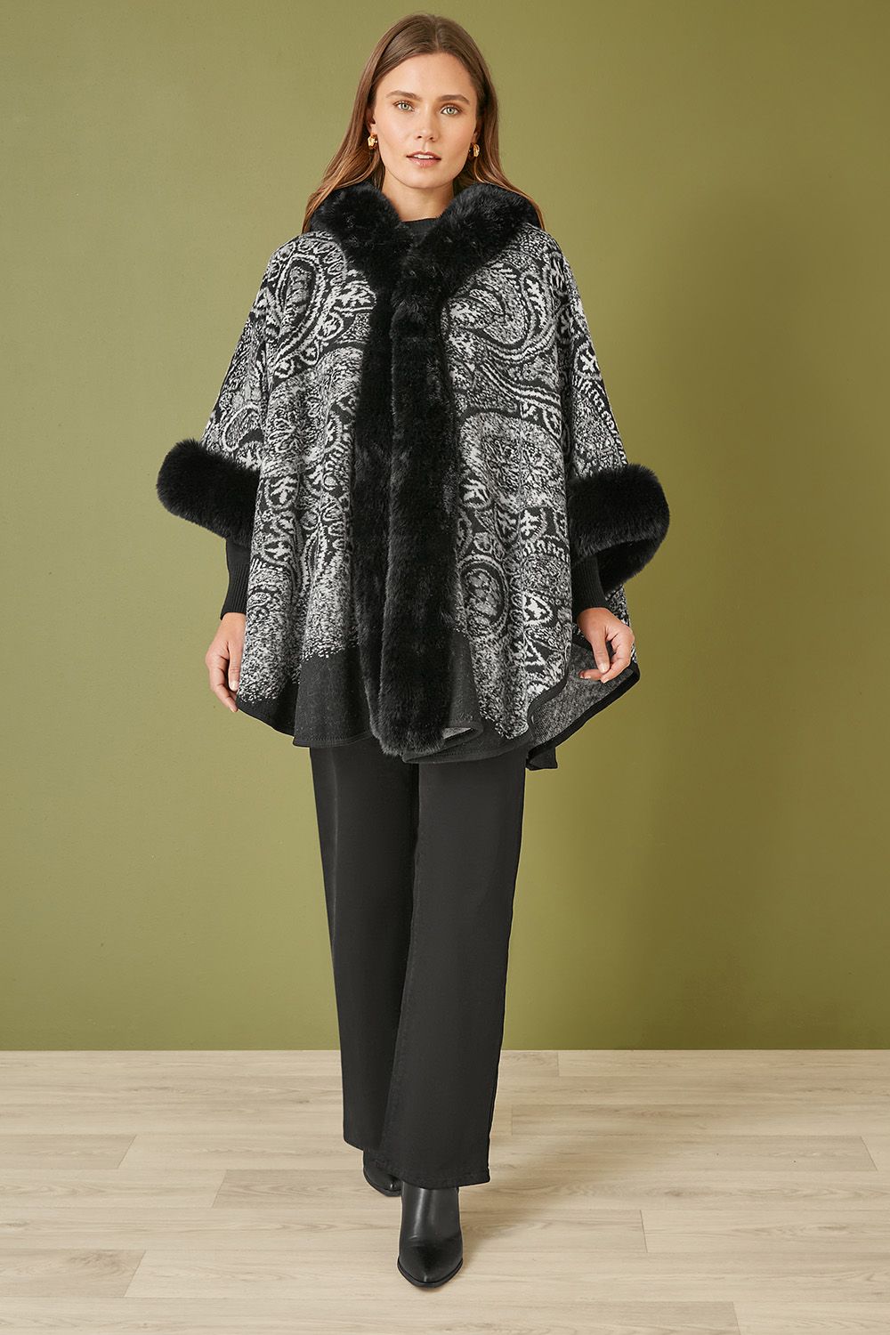 Yumi Black Faux Fur Trim Cape With Paisley Print