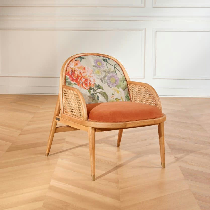 MARCEL - Fauteuil en cannage et velours caramel