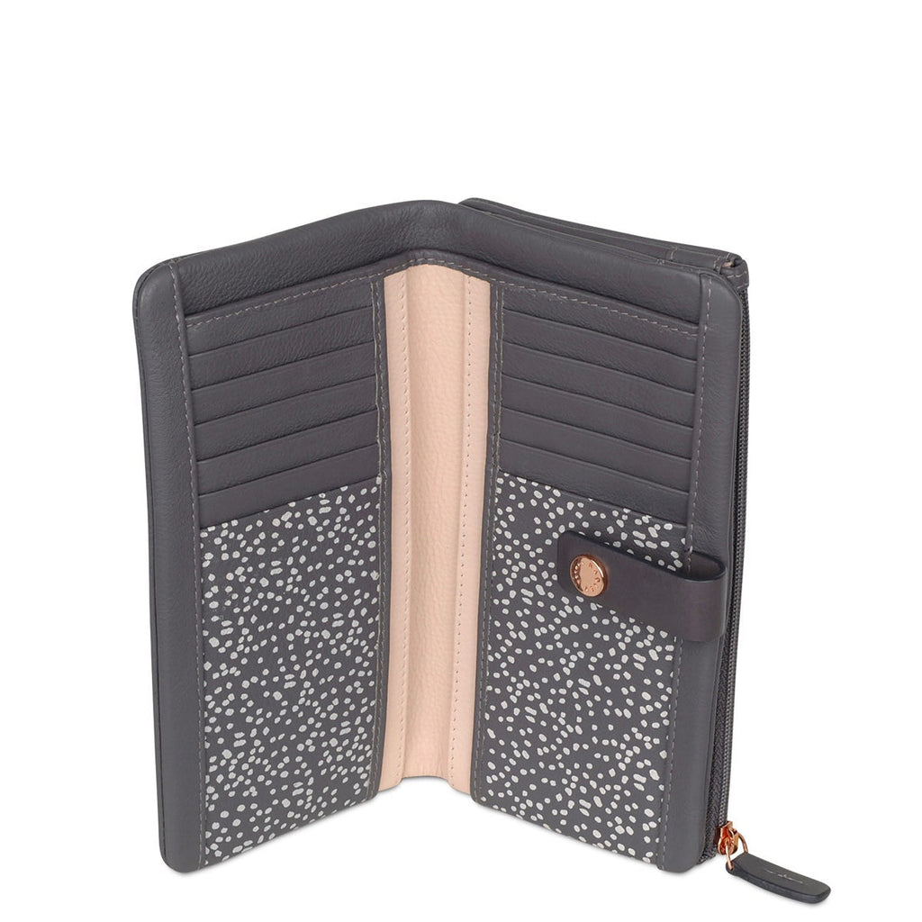 Larkswood - Large Bifold Matinee