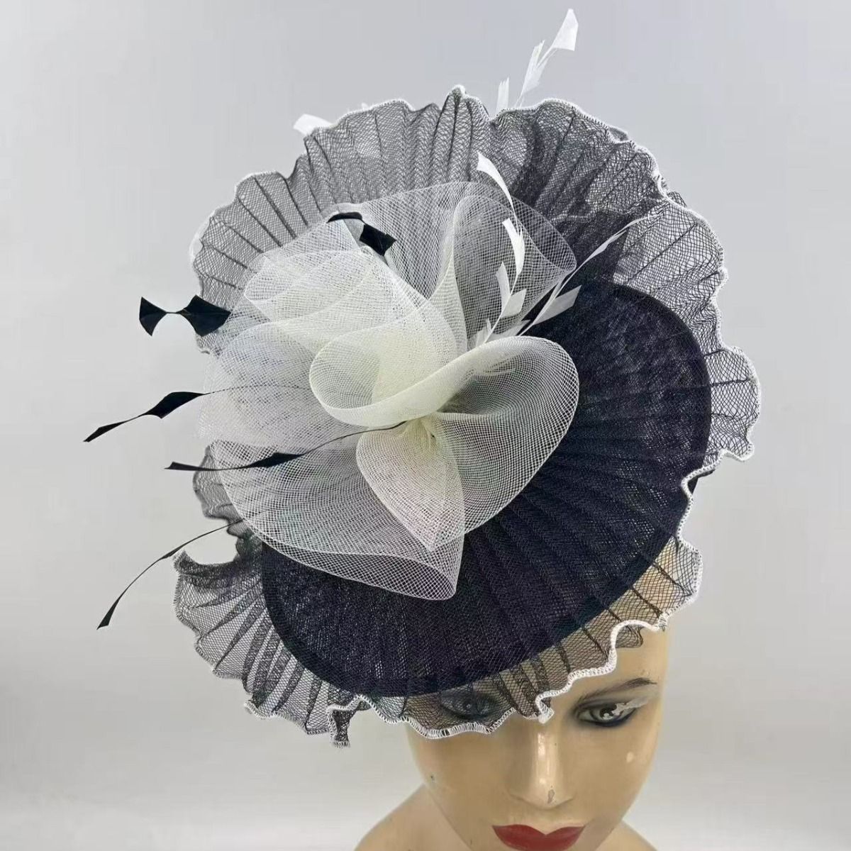 PEACH ACCESSORIES Two-Tone Pleated Mesh Fascinator with Quill Detail