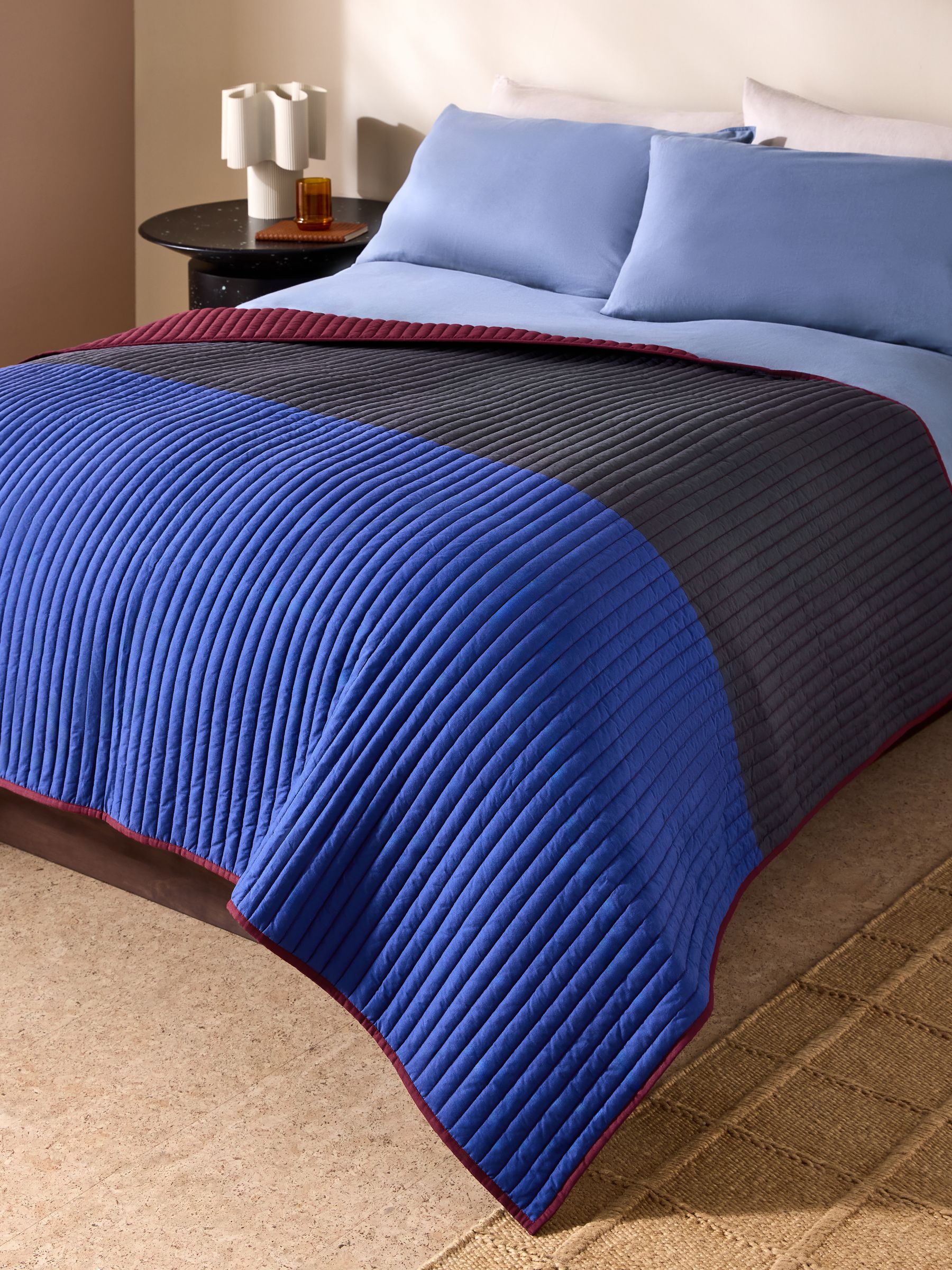 Imleda Quilted Cotton Bedspread in Navy