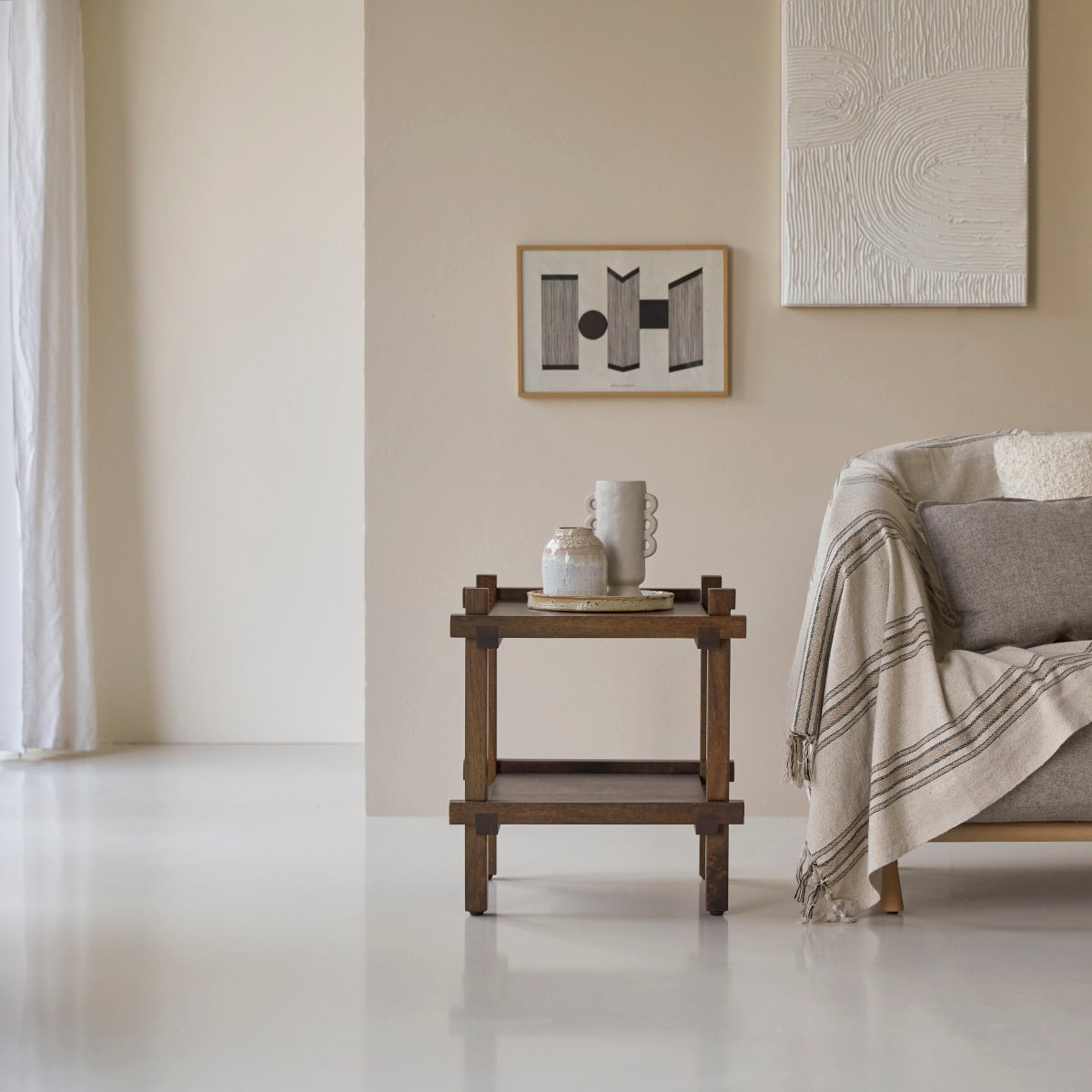 Tikamoon - Arko - Voeteneindbank van massief mangohout