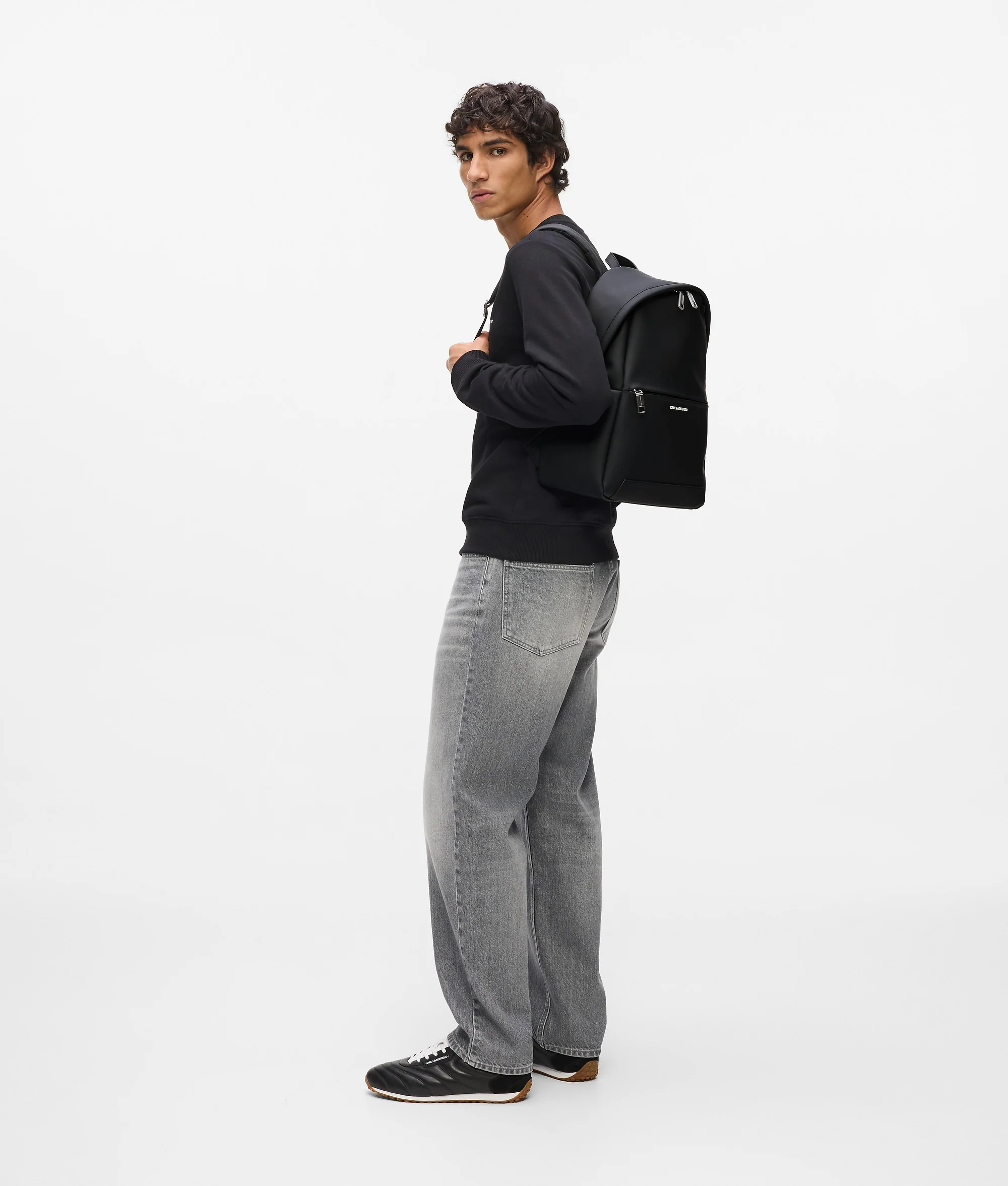 Sac à dos au logo minimaliste