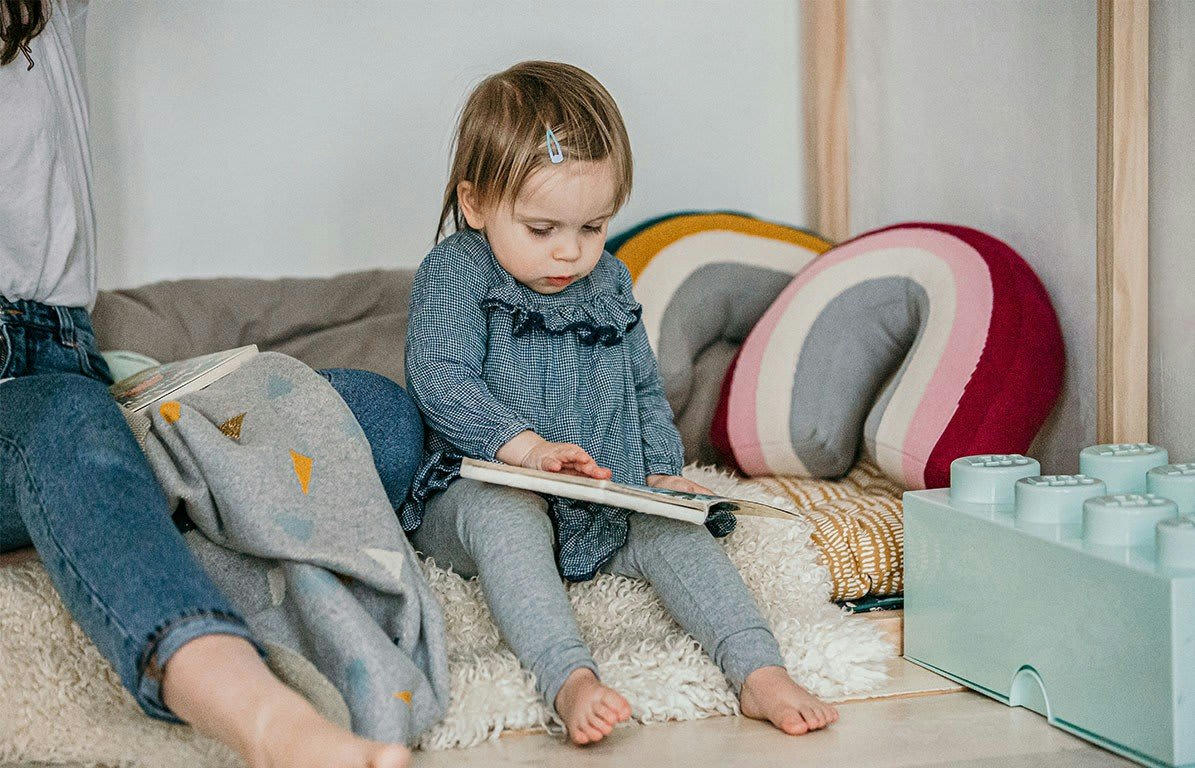 ALMA - Coussin Arc-en-Ciel en coton rose