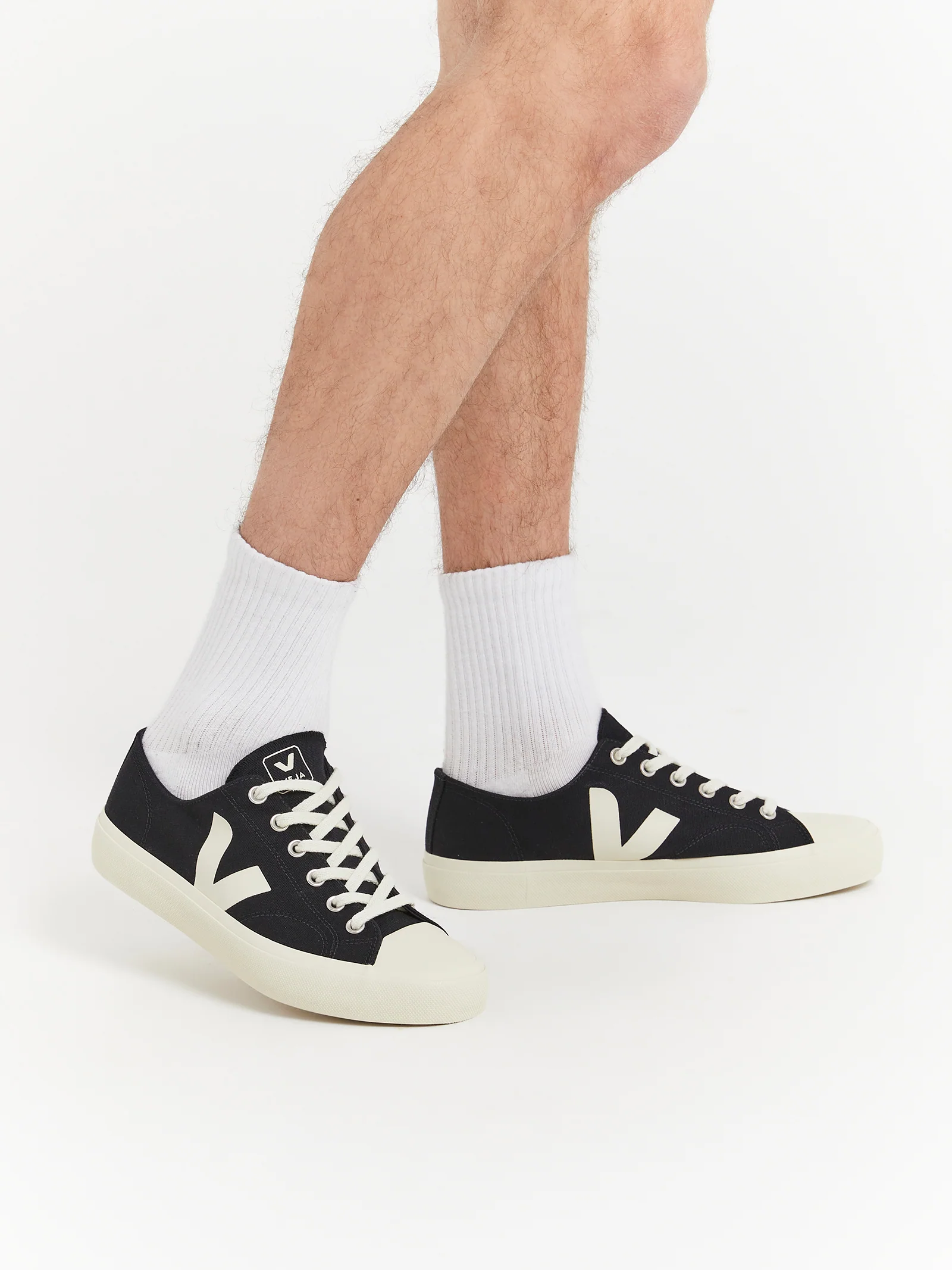 Mens Wata II Low Sneakers