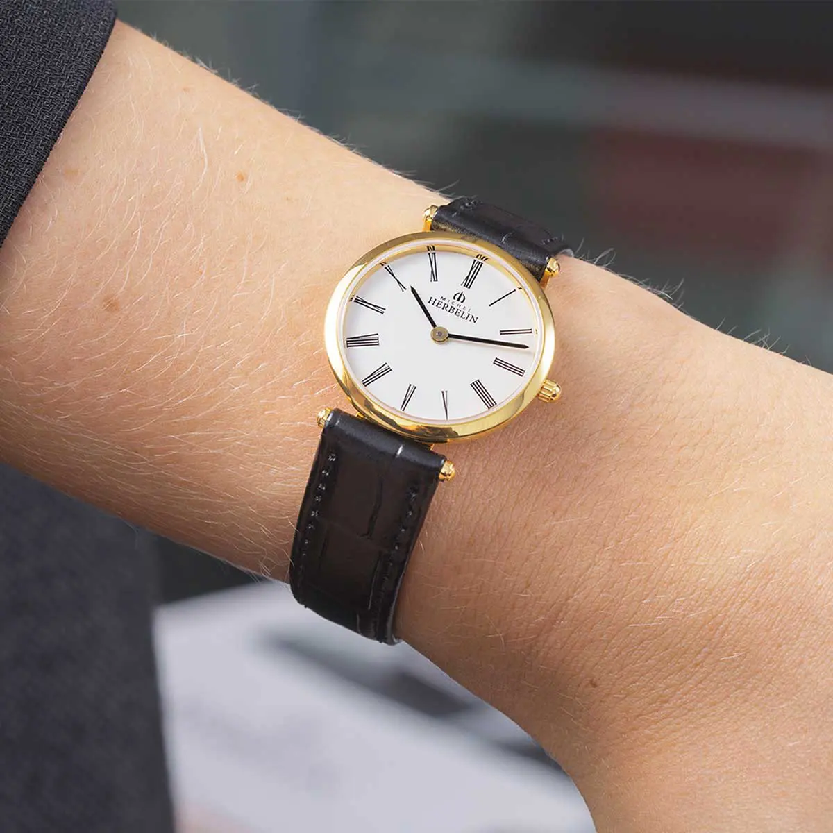 EPSILON – QUARTZ – DORÉ & CUIR