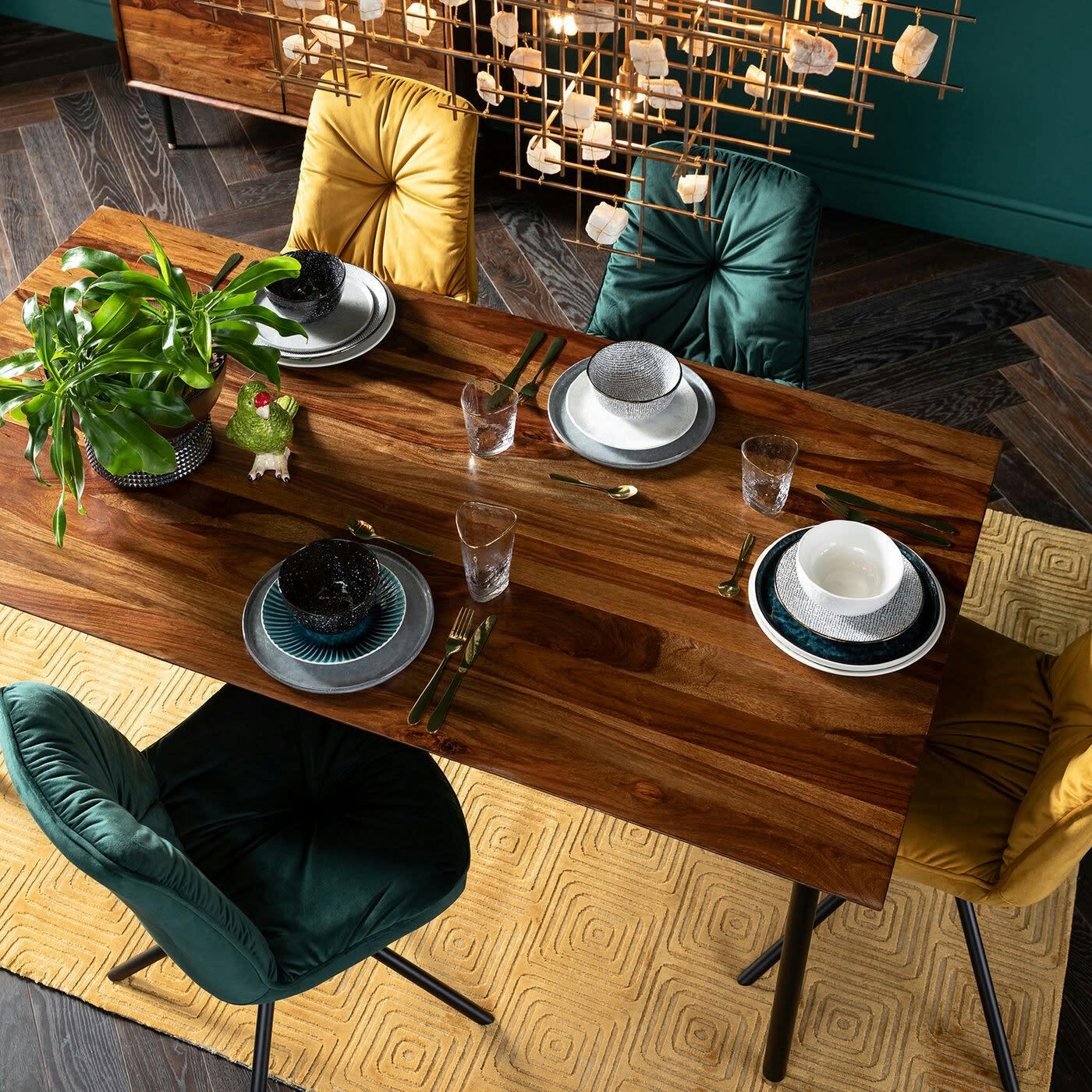 MILA - Chaise en velours vert et acier