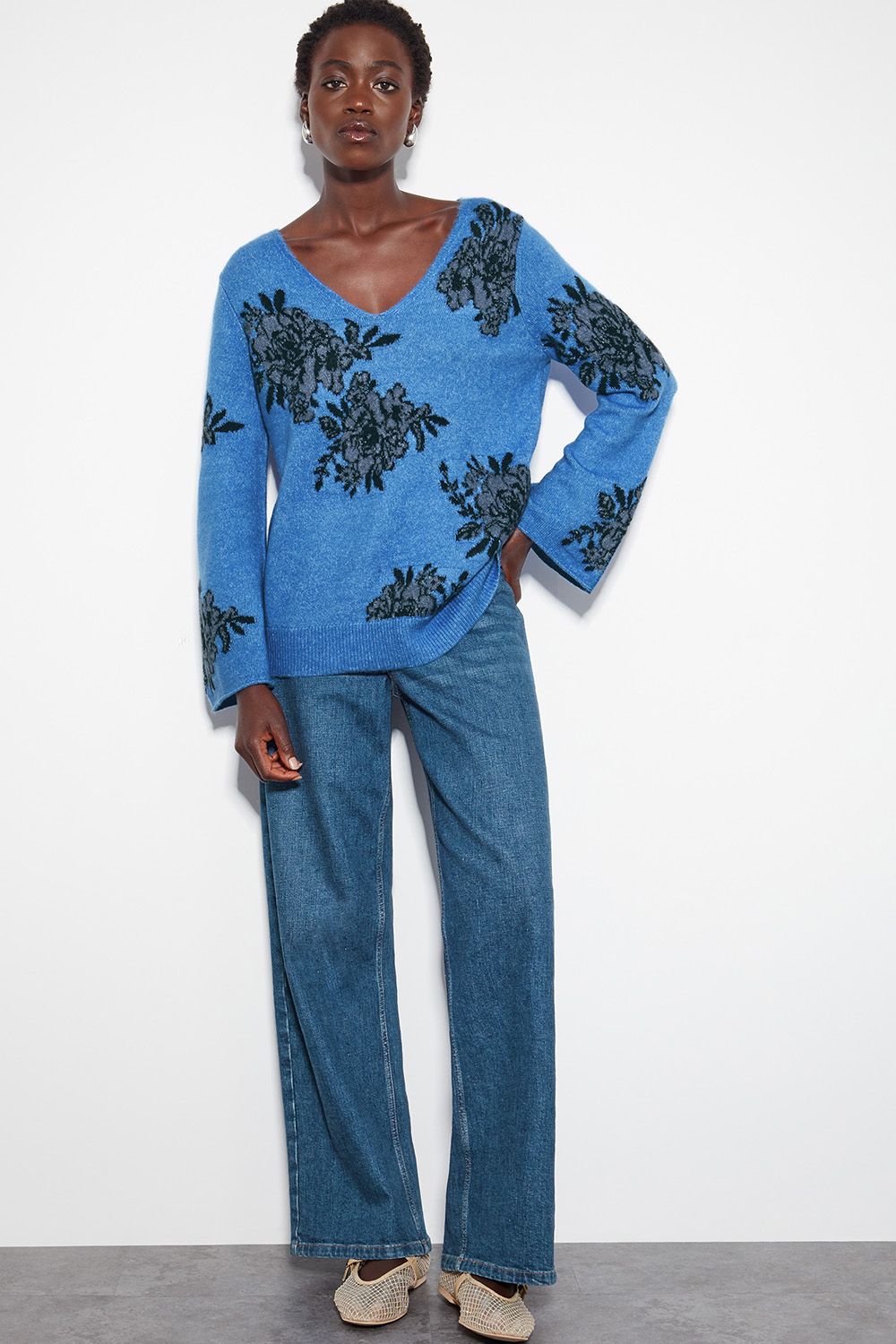 Monsoon Jess V-Neck Floral Jacquard Jumper Blue