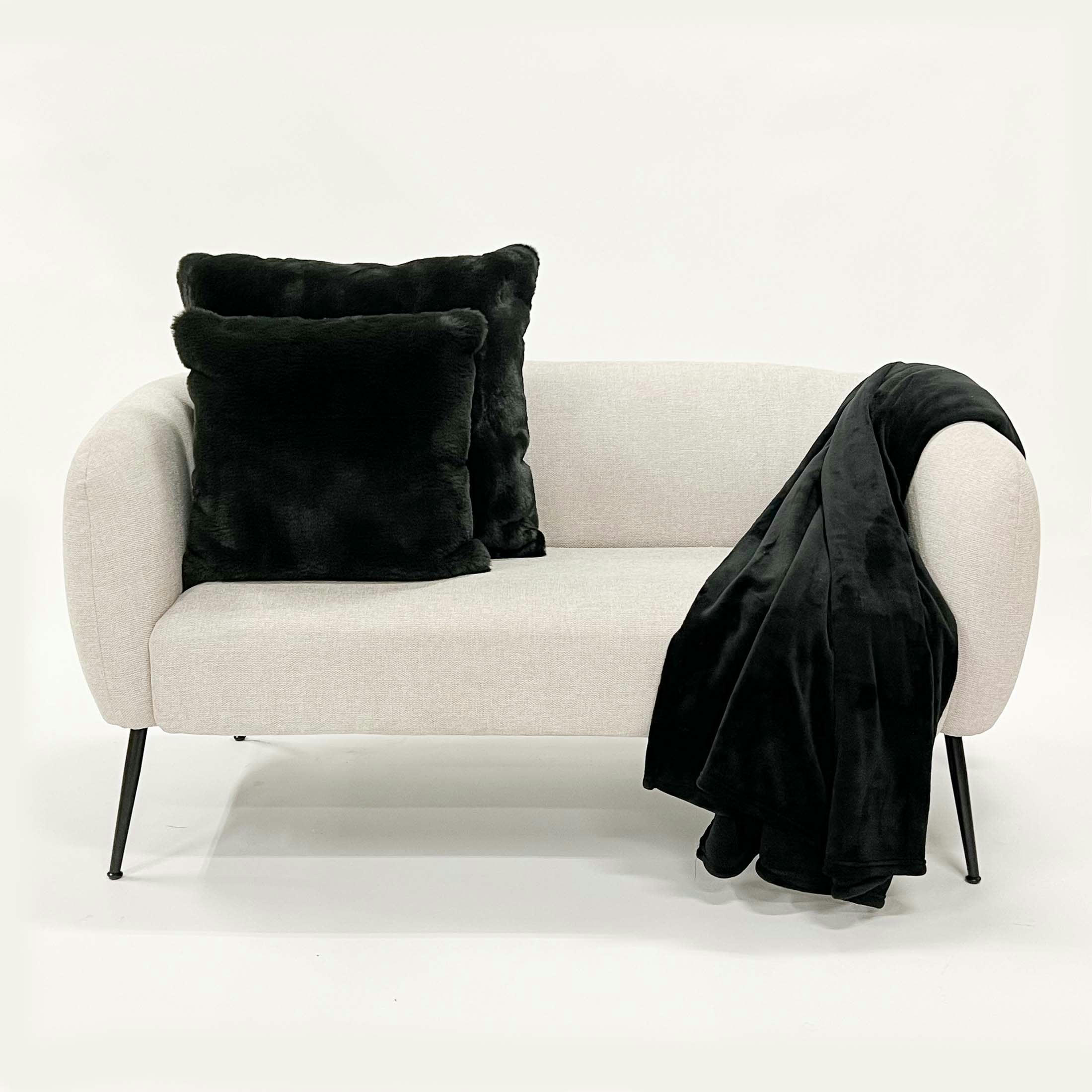 ZAYA - Coussin - noir fausse fourrure 45x45 cm uni