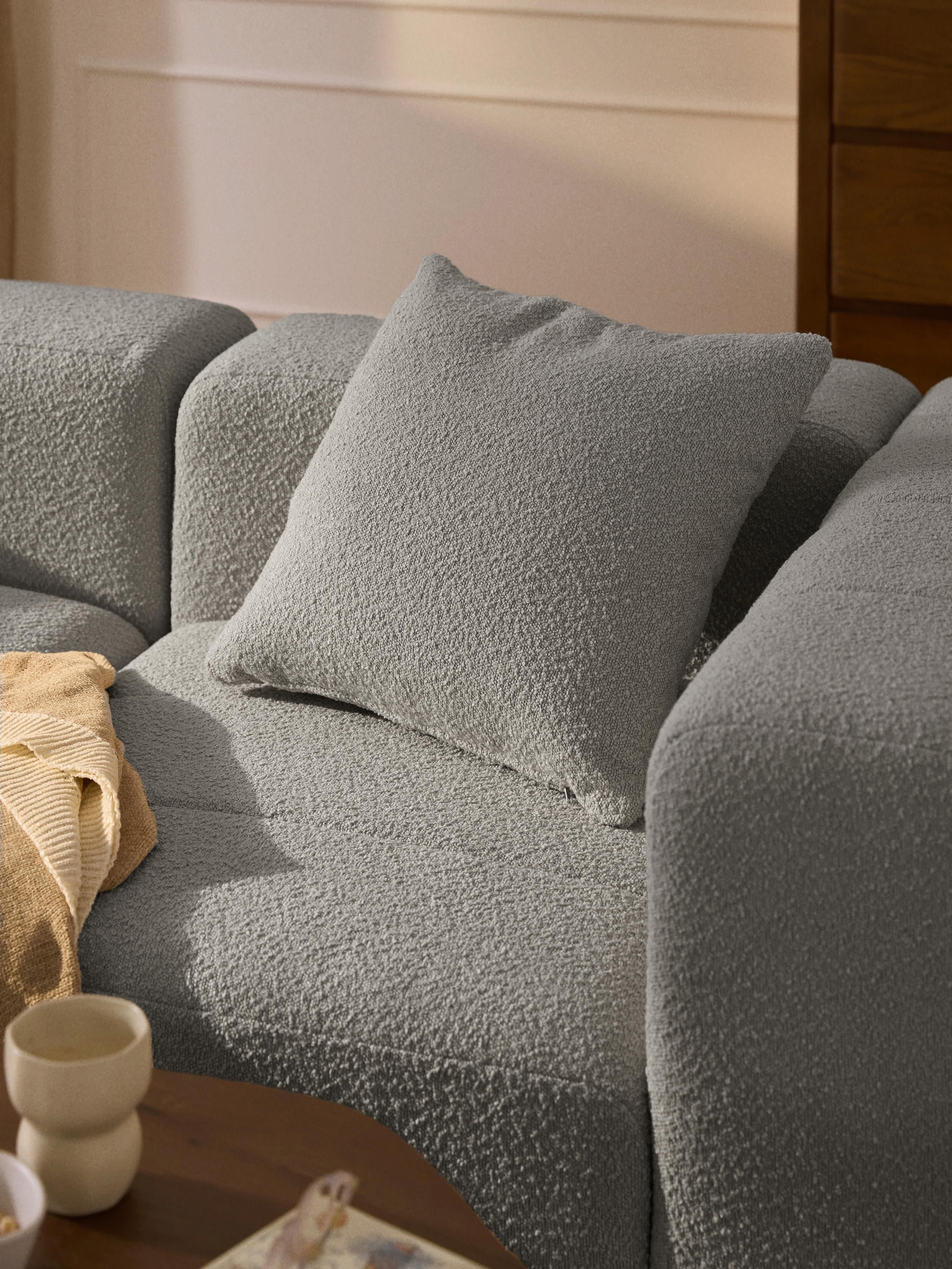 Bouclé-Sofa-Kissen Lena