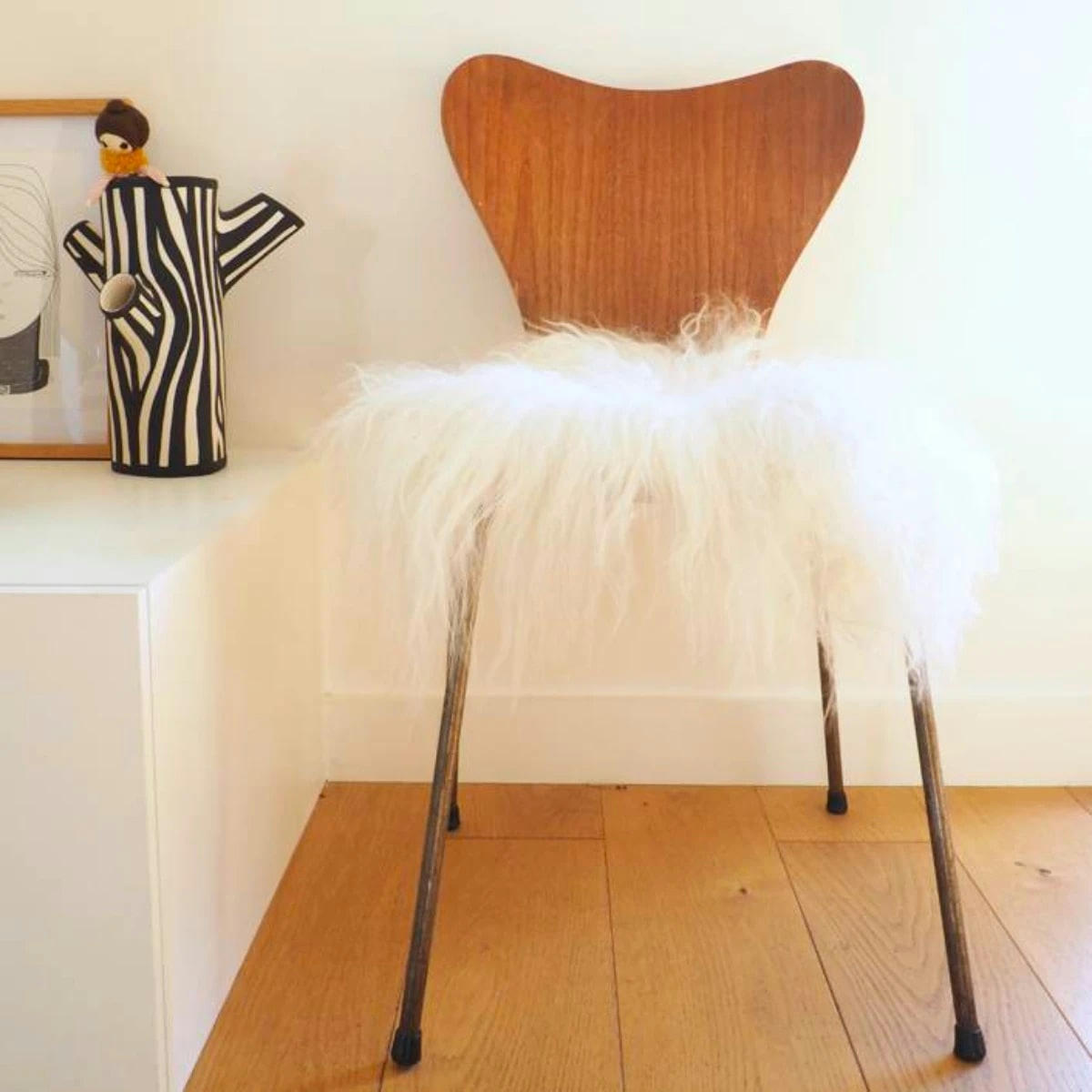 - Galette de chaise en peau de mouton islandais blanc (ronde ou carrée)