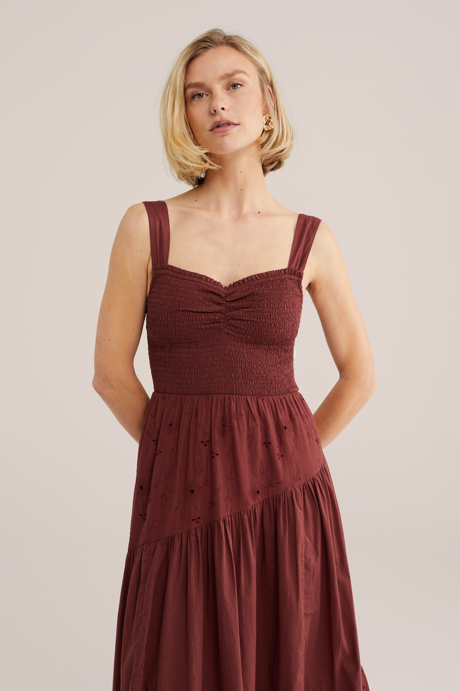 Dames maxi jurk met embroideries