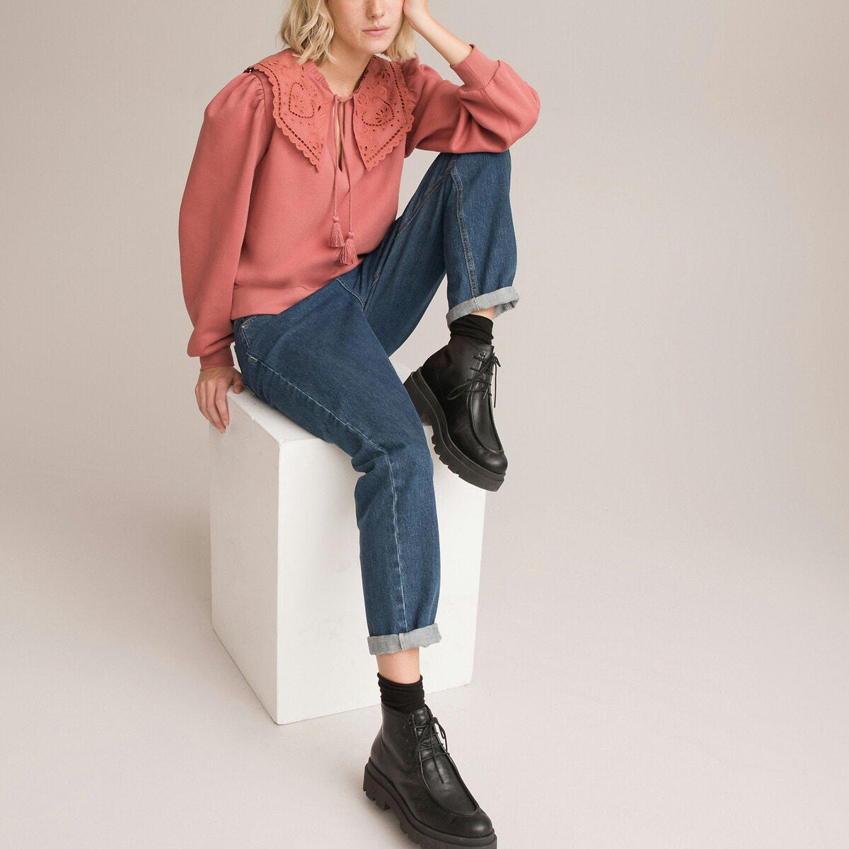 Sweat bi-matière, col Claudine brodé