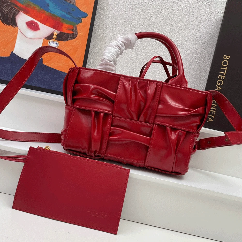 Bottega Veneta BV Arco Tote