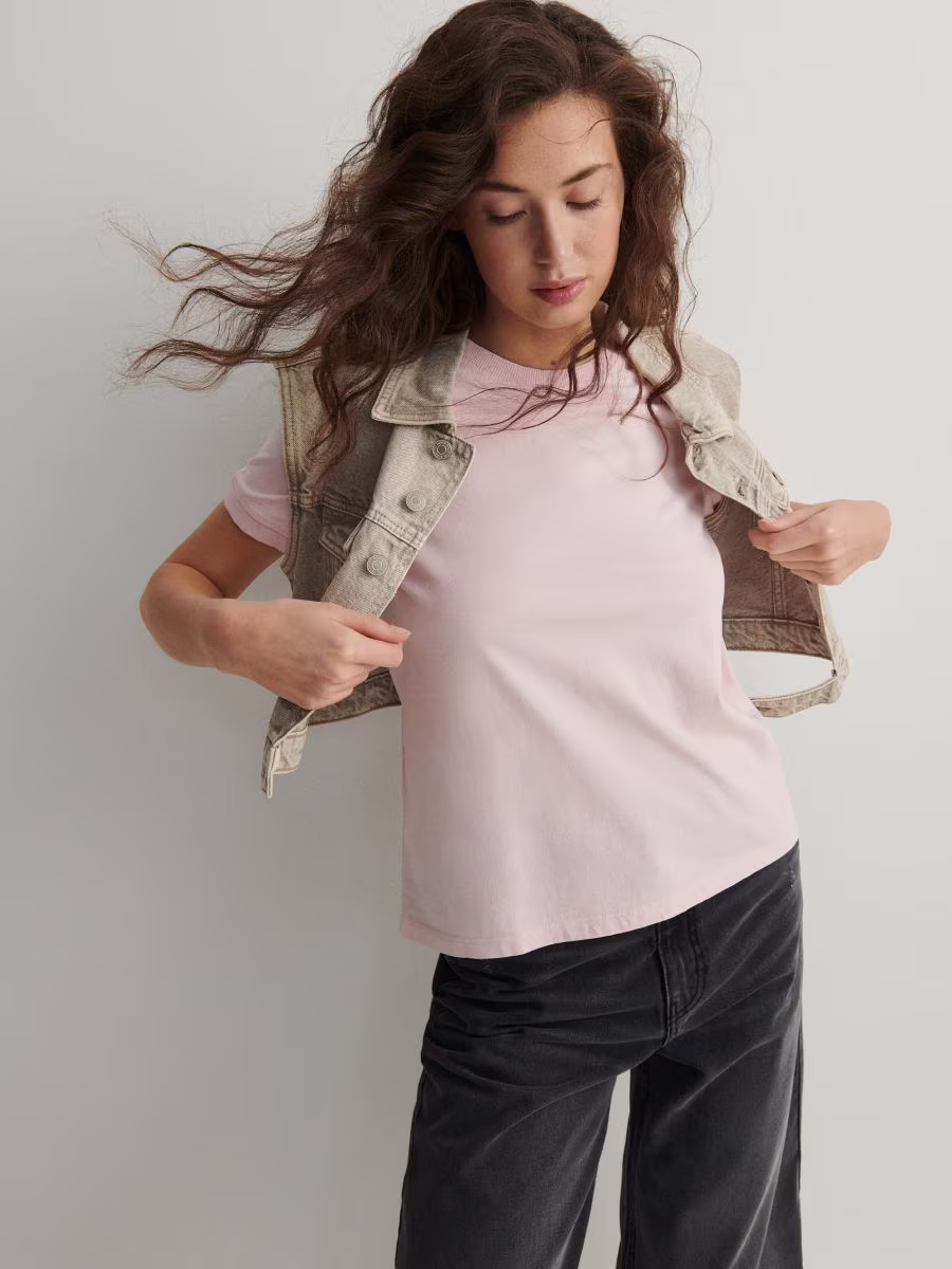 Ladies' T-Shirt