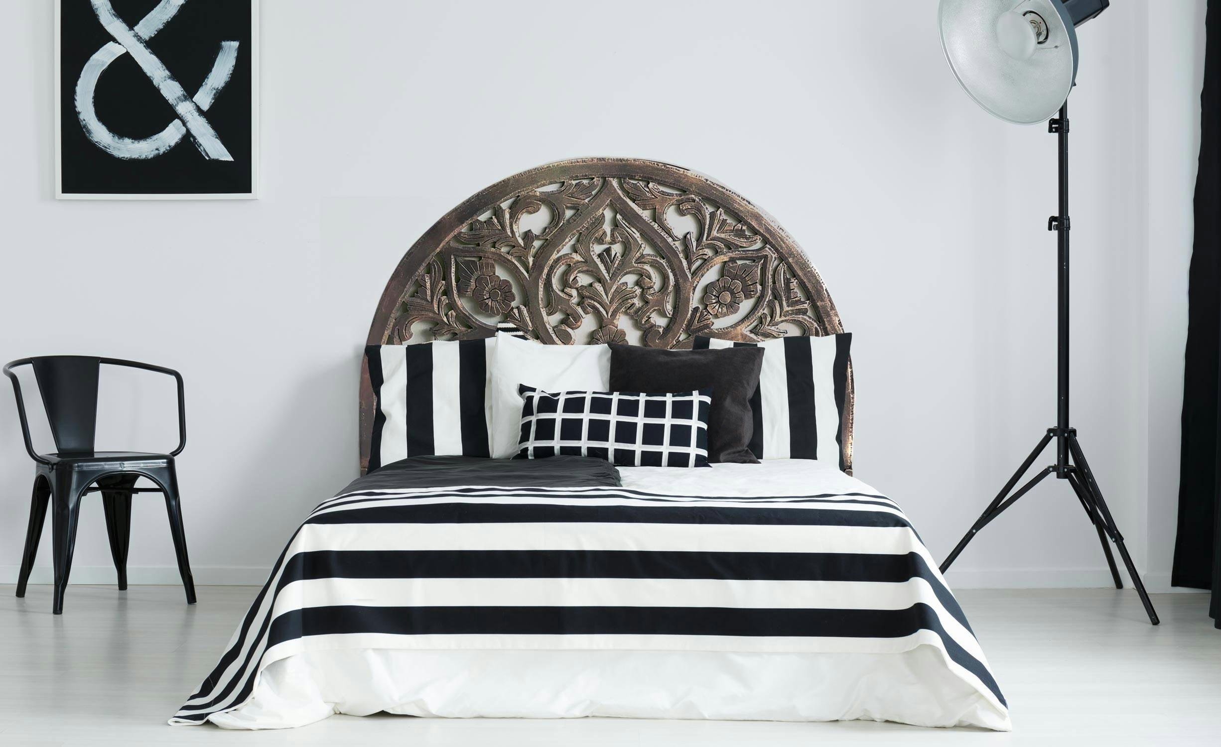 DEMILUNE - Tête de lit sculptée 160cm bois noir et or