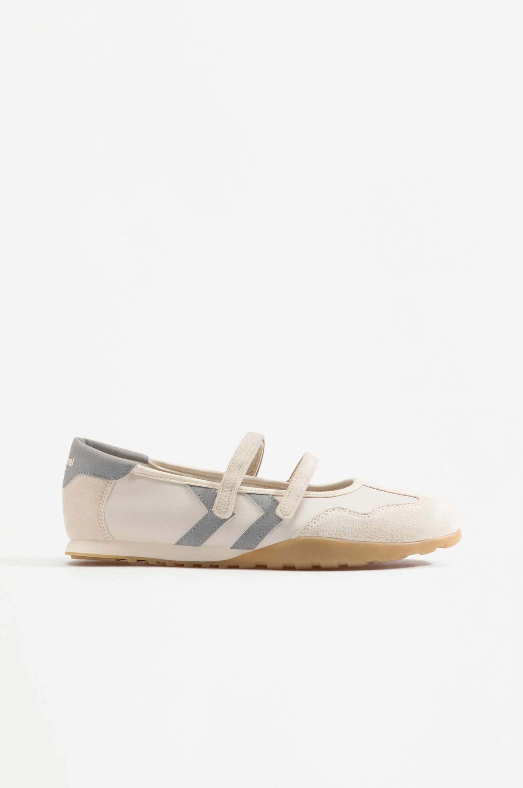 Bailarina deportiva Hummel
