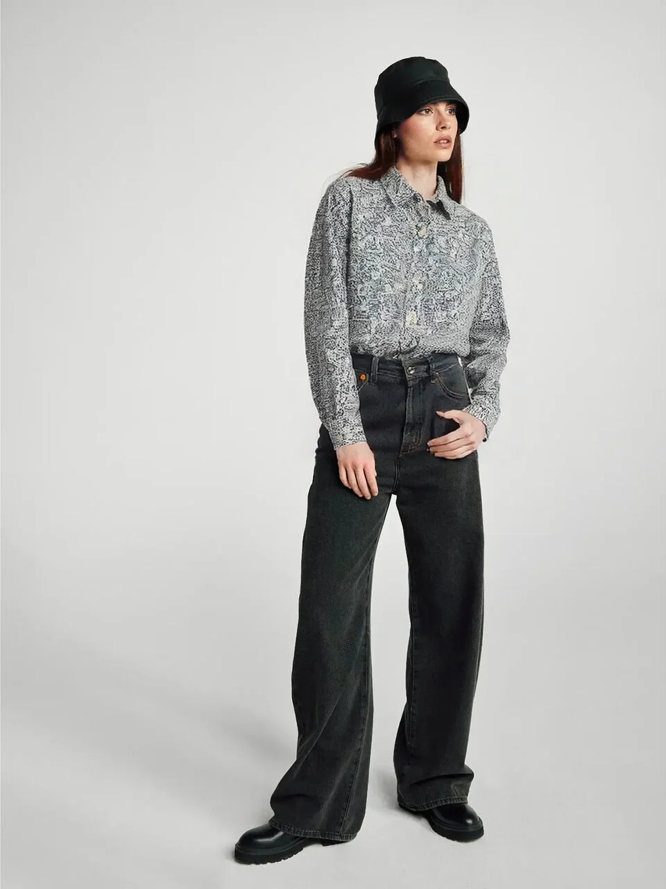 Patterned shirt in lightweight cotton