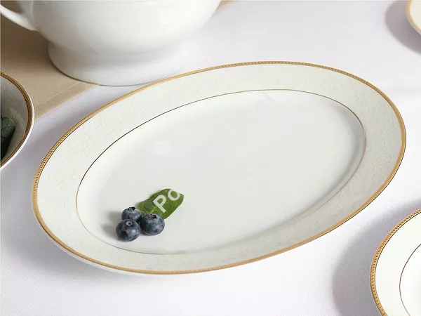 Serwis obiadowo - herbaciany na 12 osób (81 el.) Bogucice - New Hollis Gold 1133