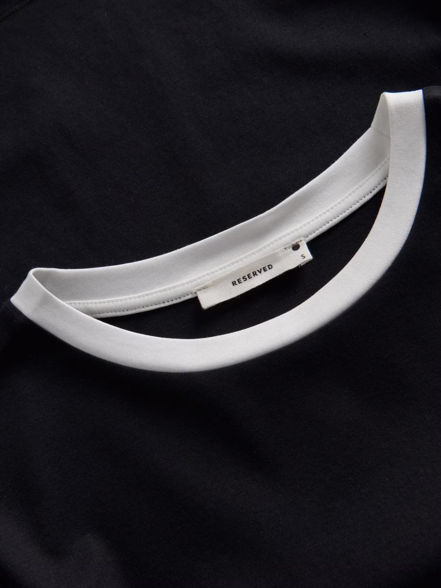 T-Shirt With Contrasting Trim