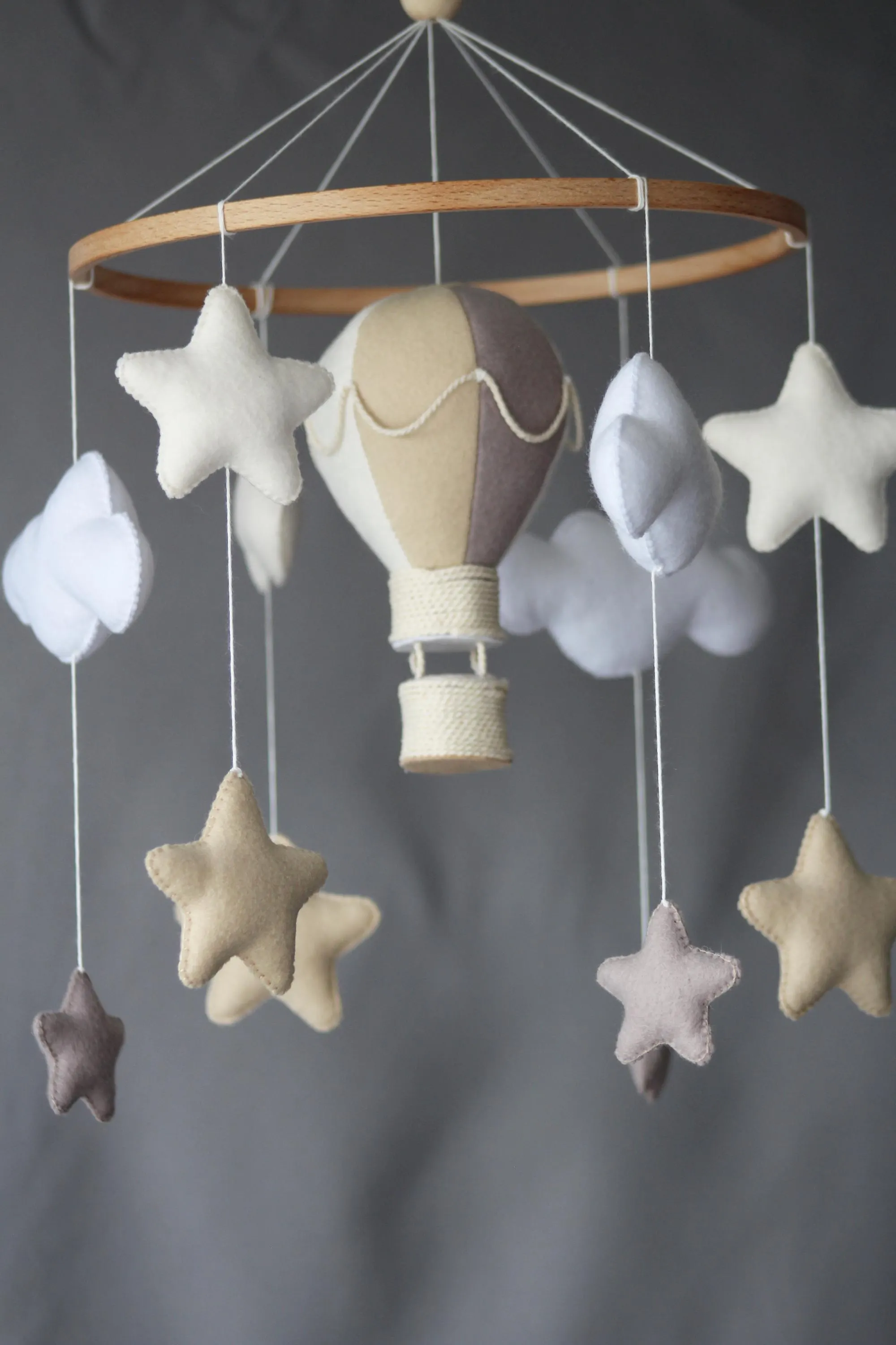 Baby Mobile Felt – Hot Air Balloon Hanging – Pastel Stars Clouds Decoration – Neutral Nursery Accessory – Handmade Crib Ornament