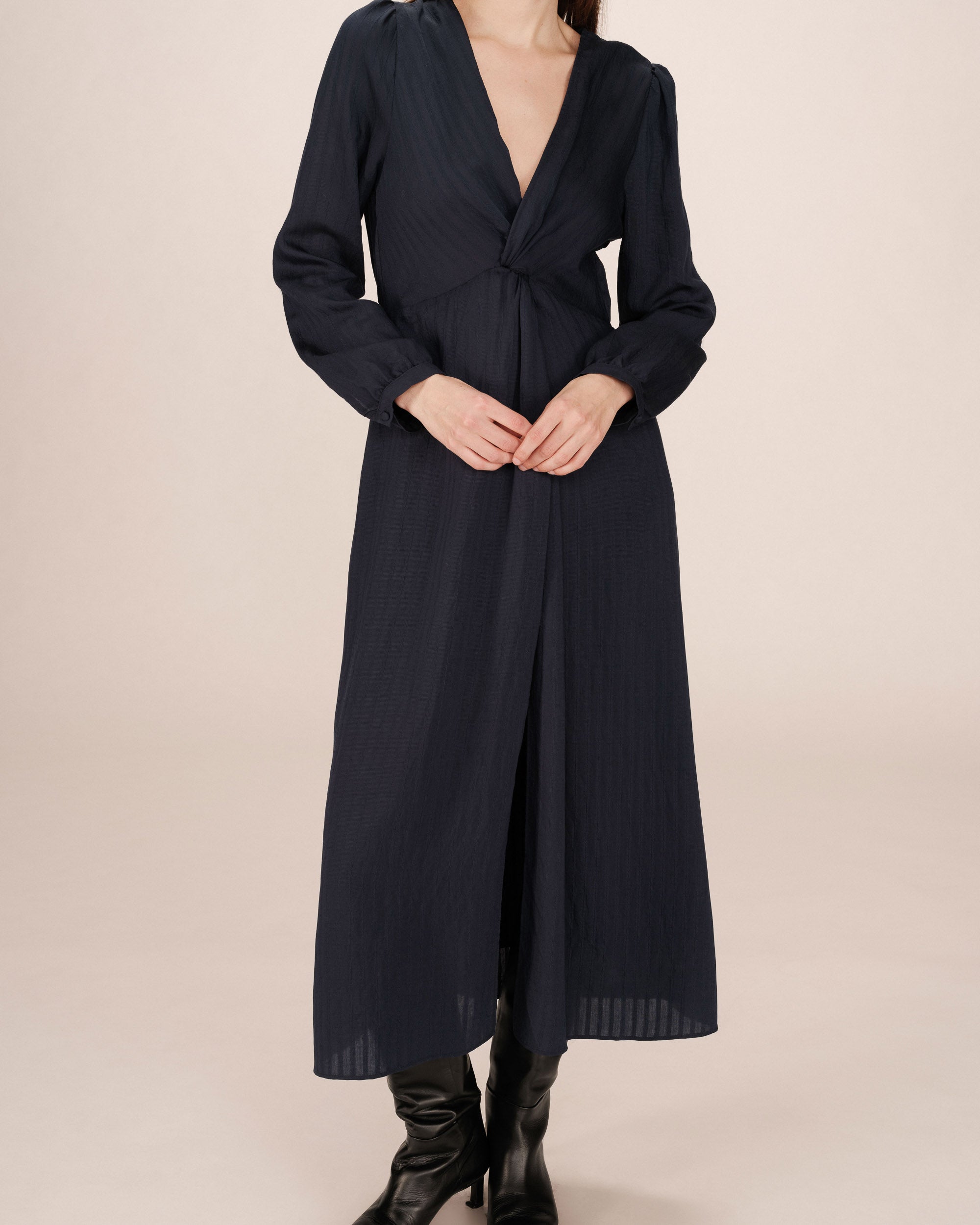 Robe longue decollete v marine Shirley