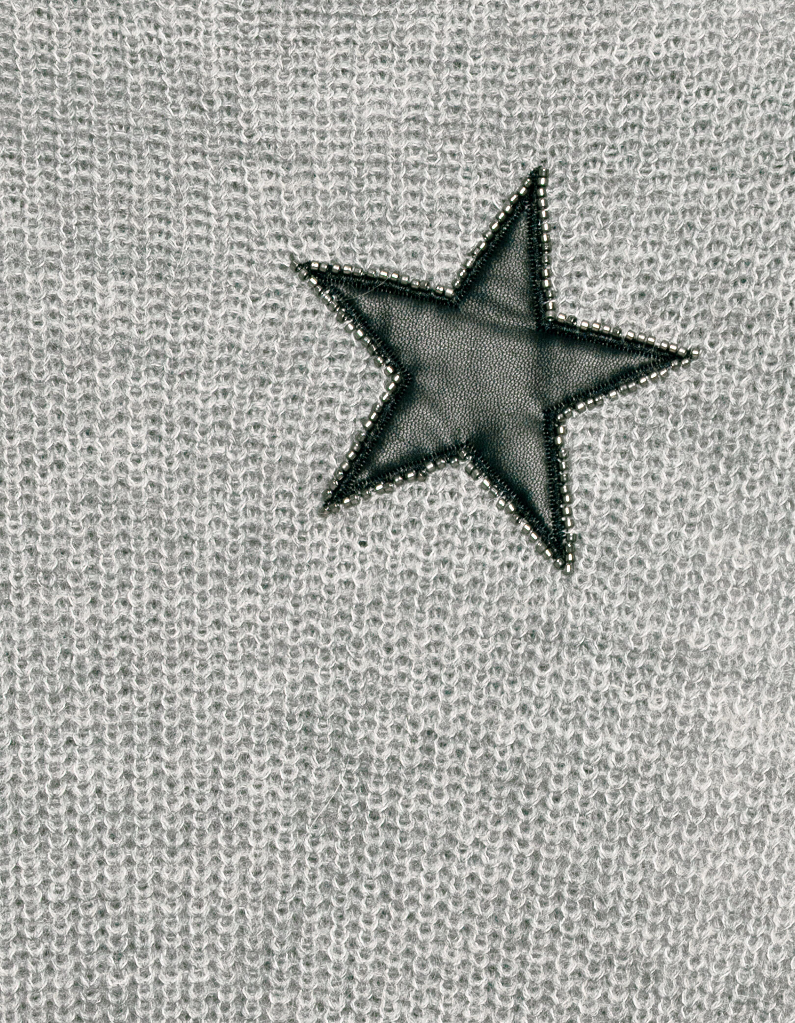 Pull gris tricot découpes rock étoiles et perles Femme