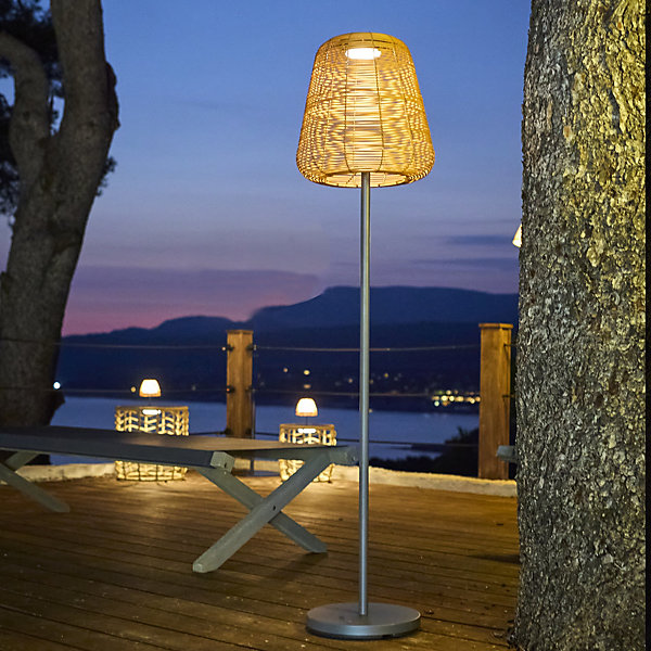 Lampadaire solaire TALL BOHEME en polyrotin H160cm