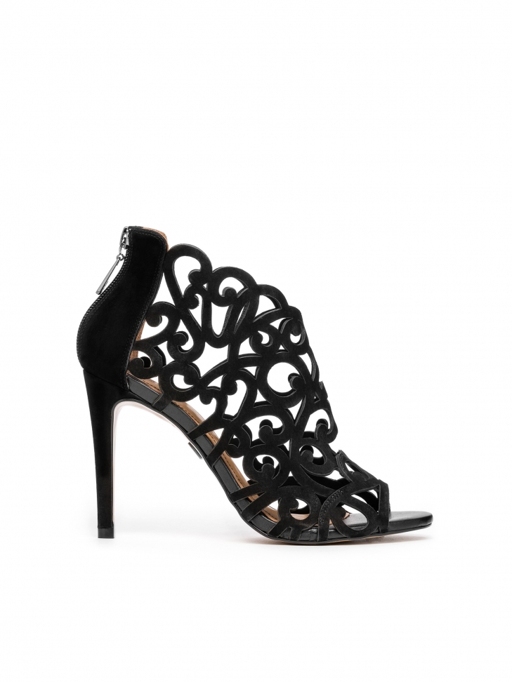 Ladies’ black sandals