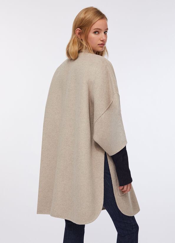 Cappotto in lana con cintura