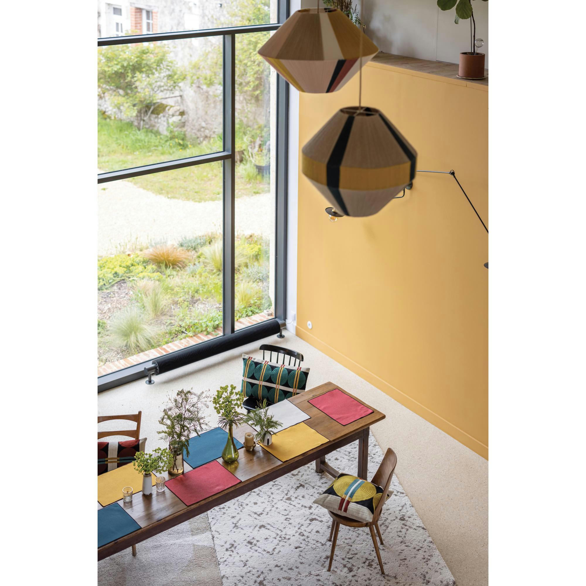 YONI - Coussin brodé  en coton multico 40 x 65