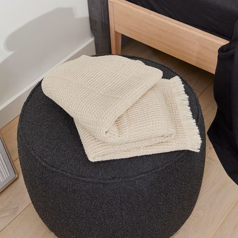 European Collection Natural Tallinn Throw