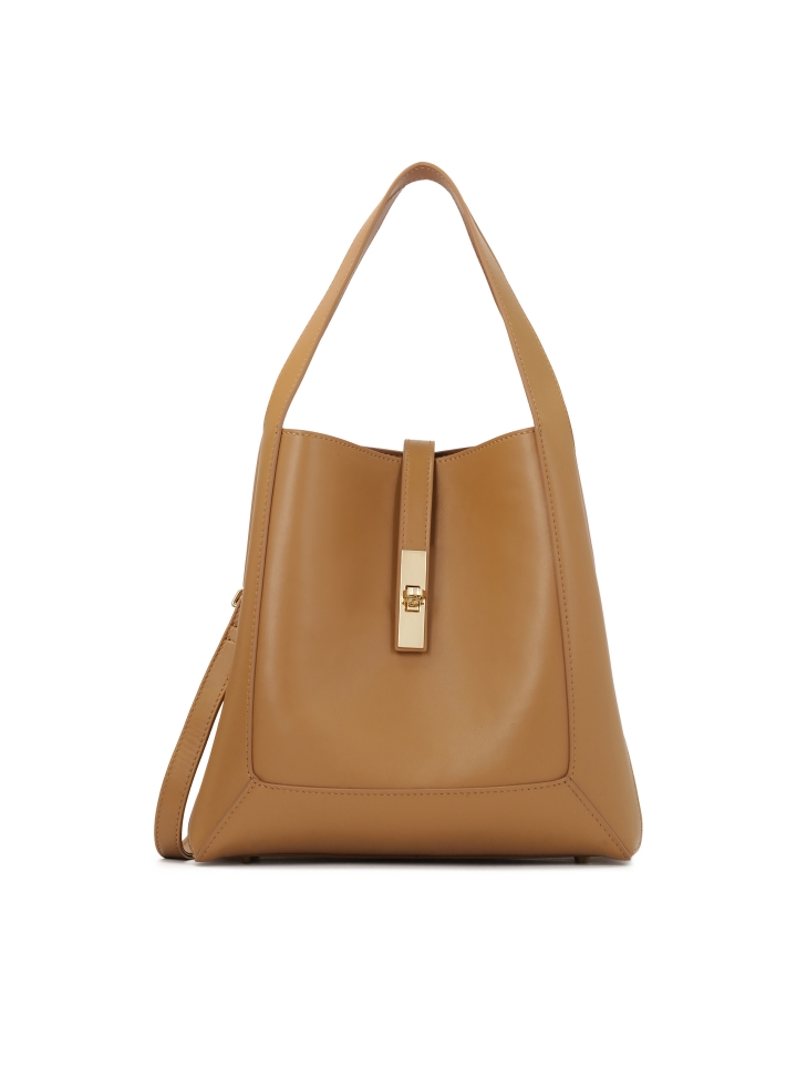 Light brown handbag with elegant clasp