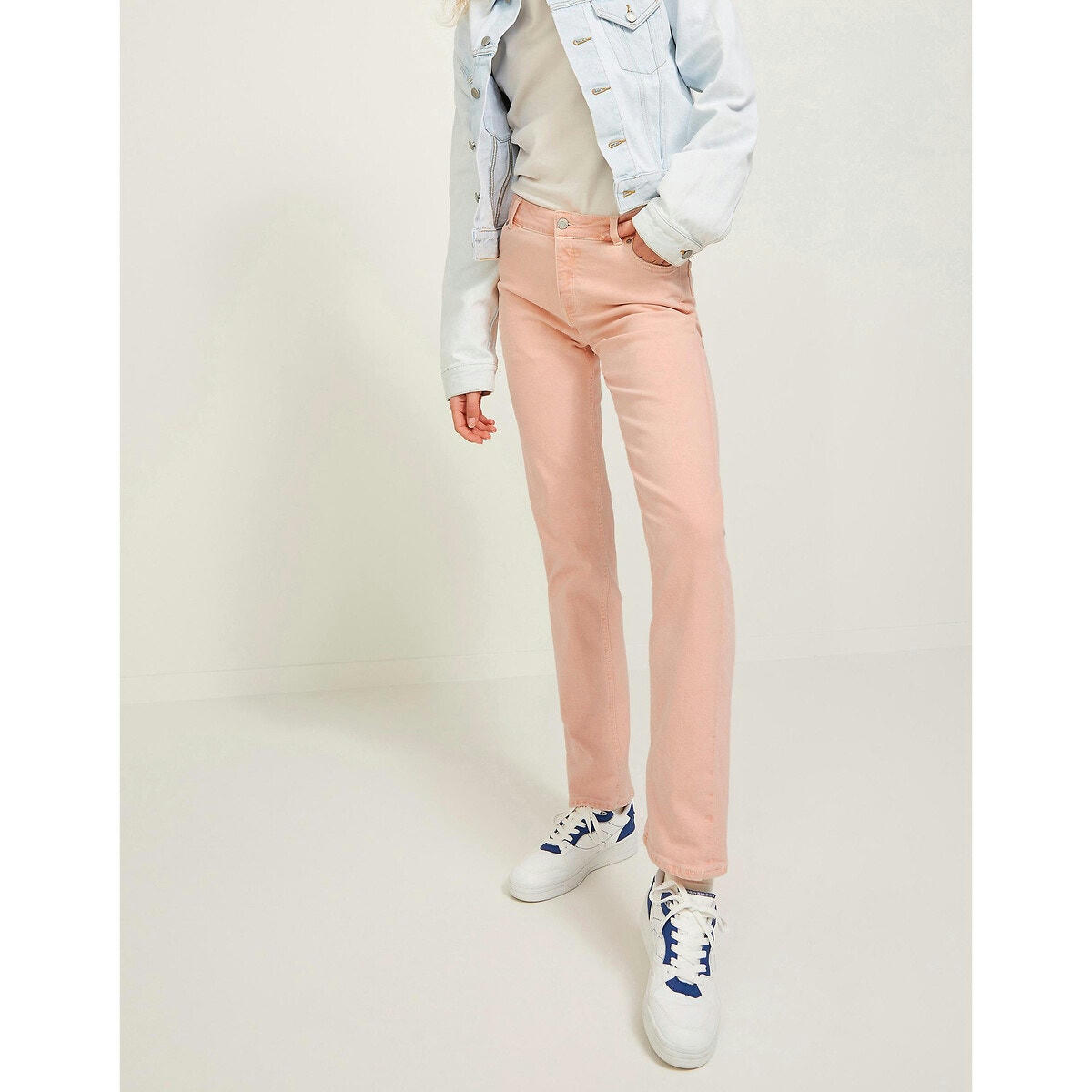 Jean droit, taille standard