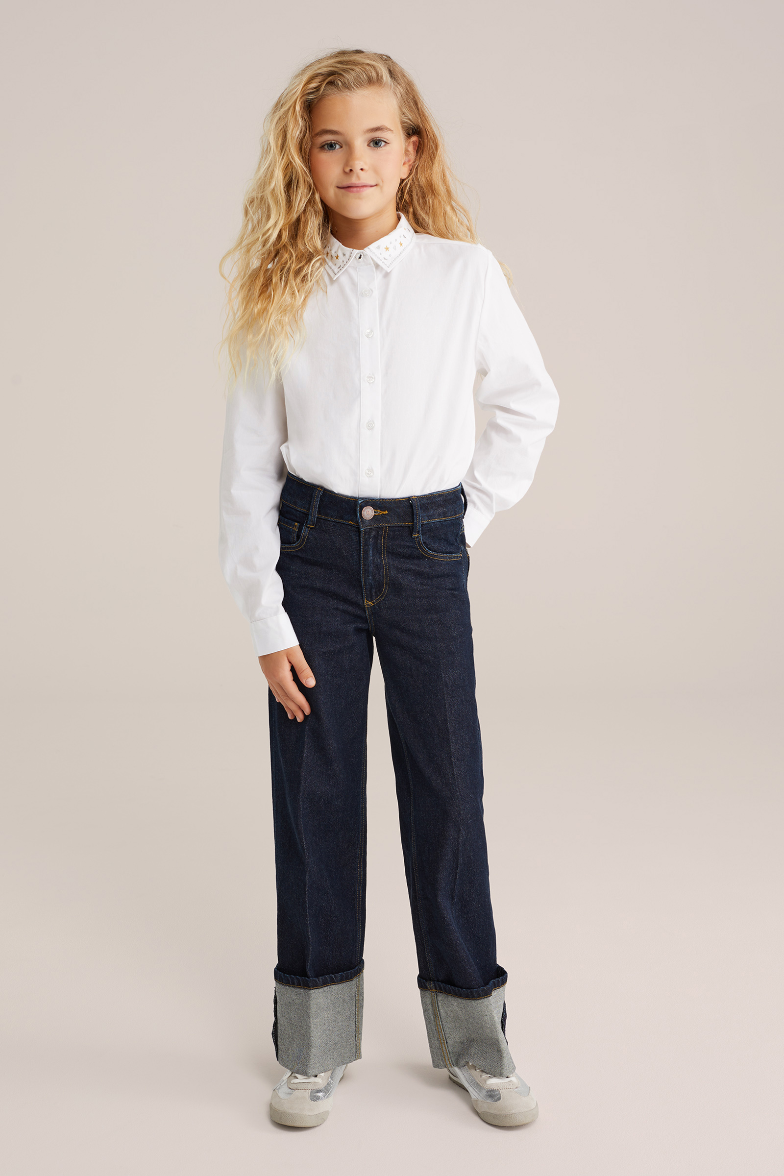 Meisjes blouse met embroideries