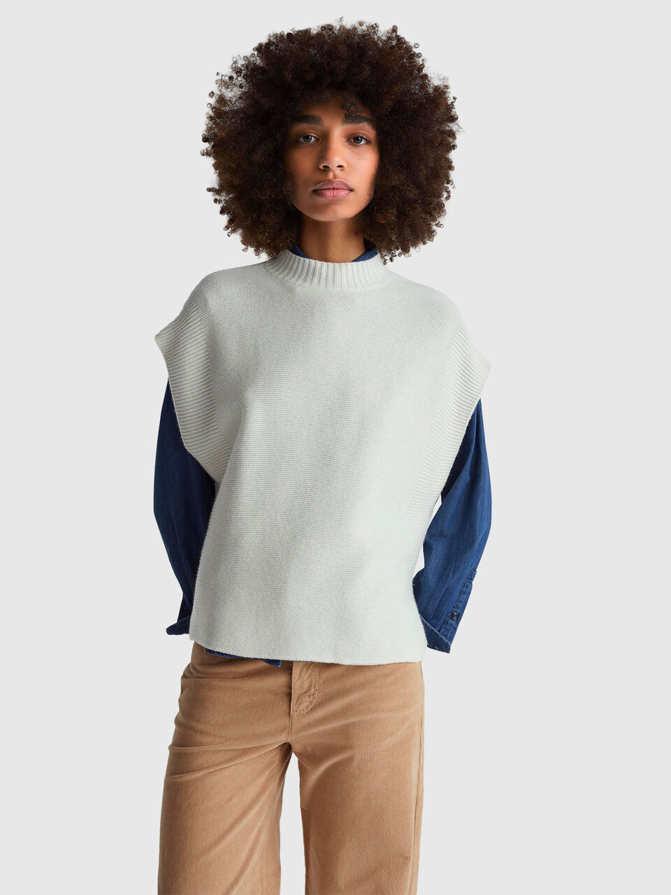 Turtleneck vest in wool blend