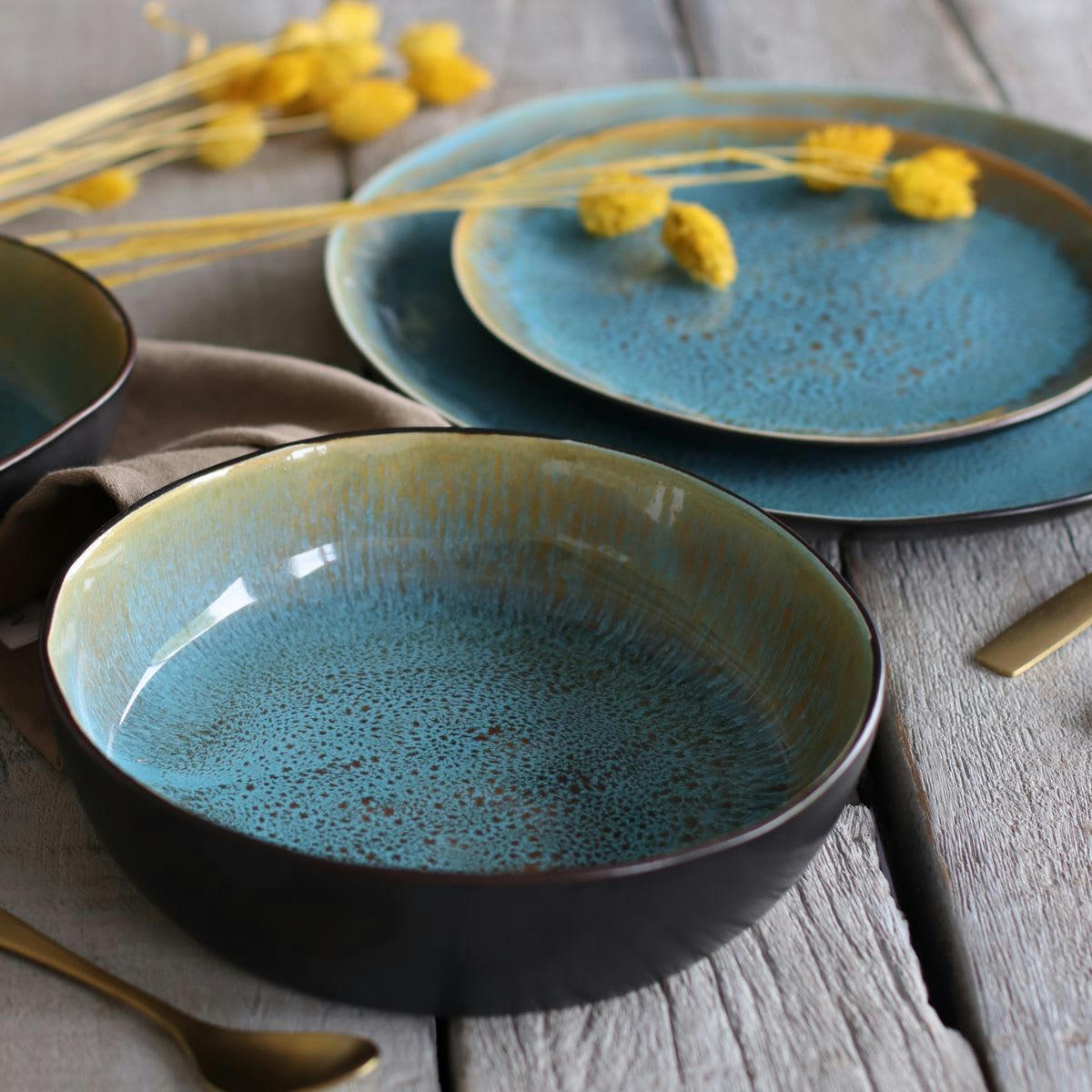 MOTALA - Lot de 6 assiettes coupes en grès bleu 20cm