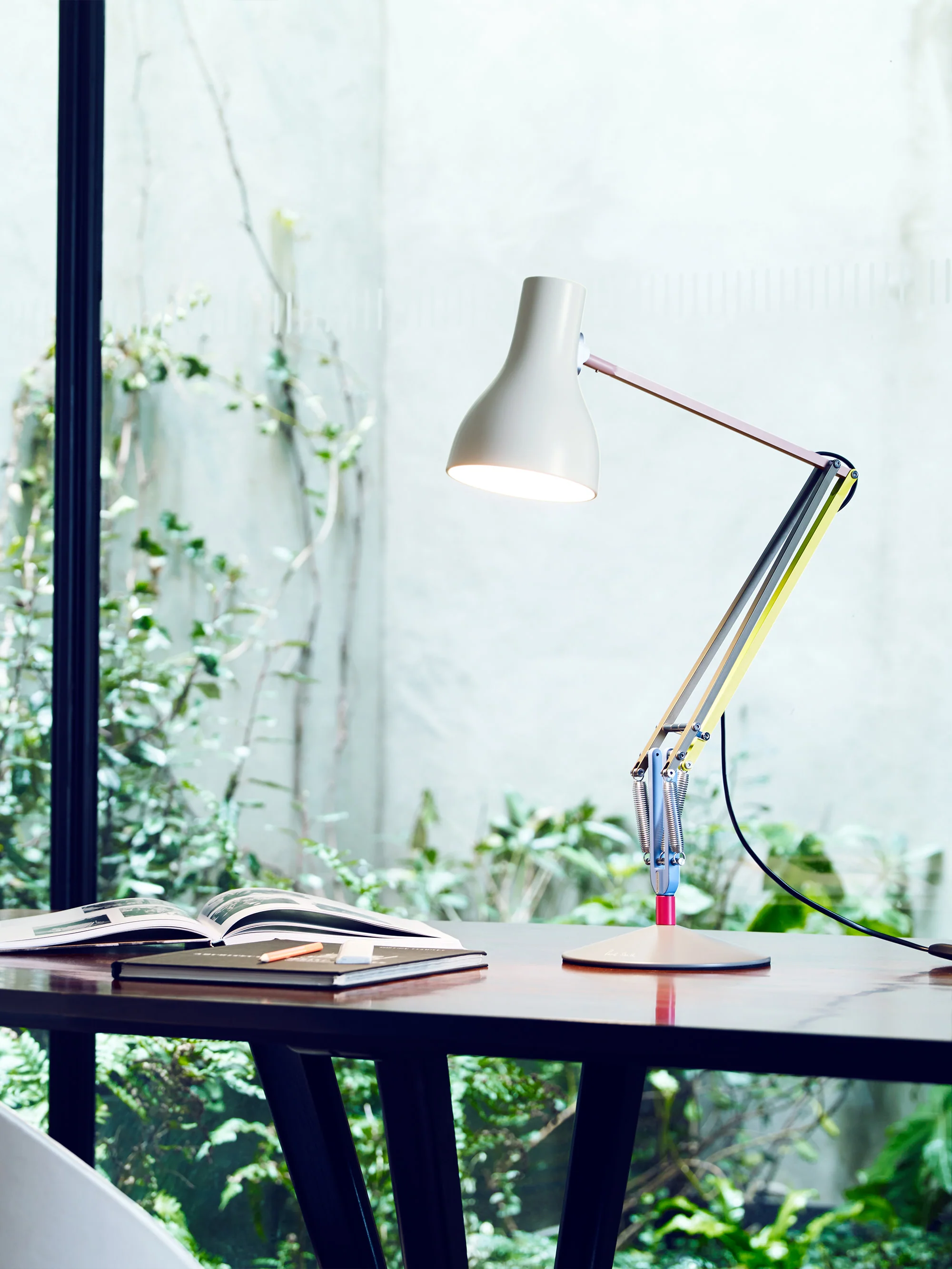 Große LED-Schreibtischlampe Type 75