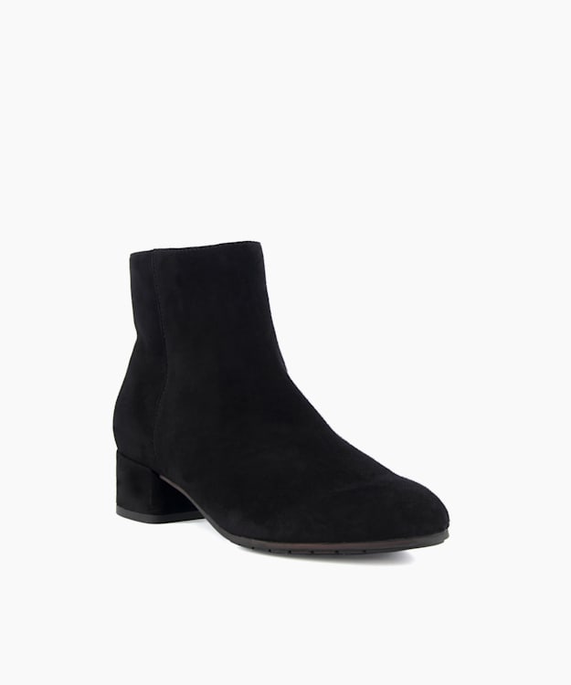 Pippie Black - Low-Heel Suede Black Ankle Boots