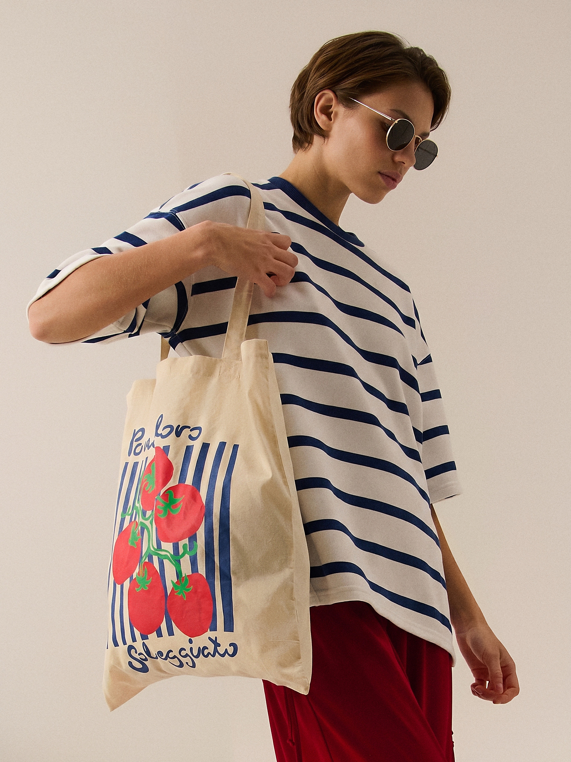 Materiałowa torba shopper z nadrukiem w pomidory