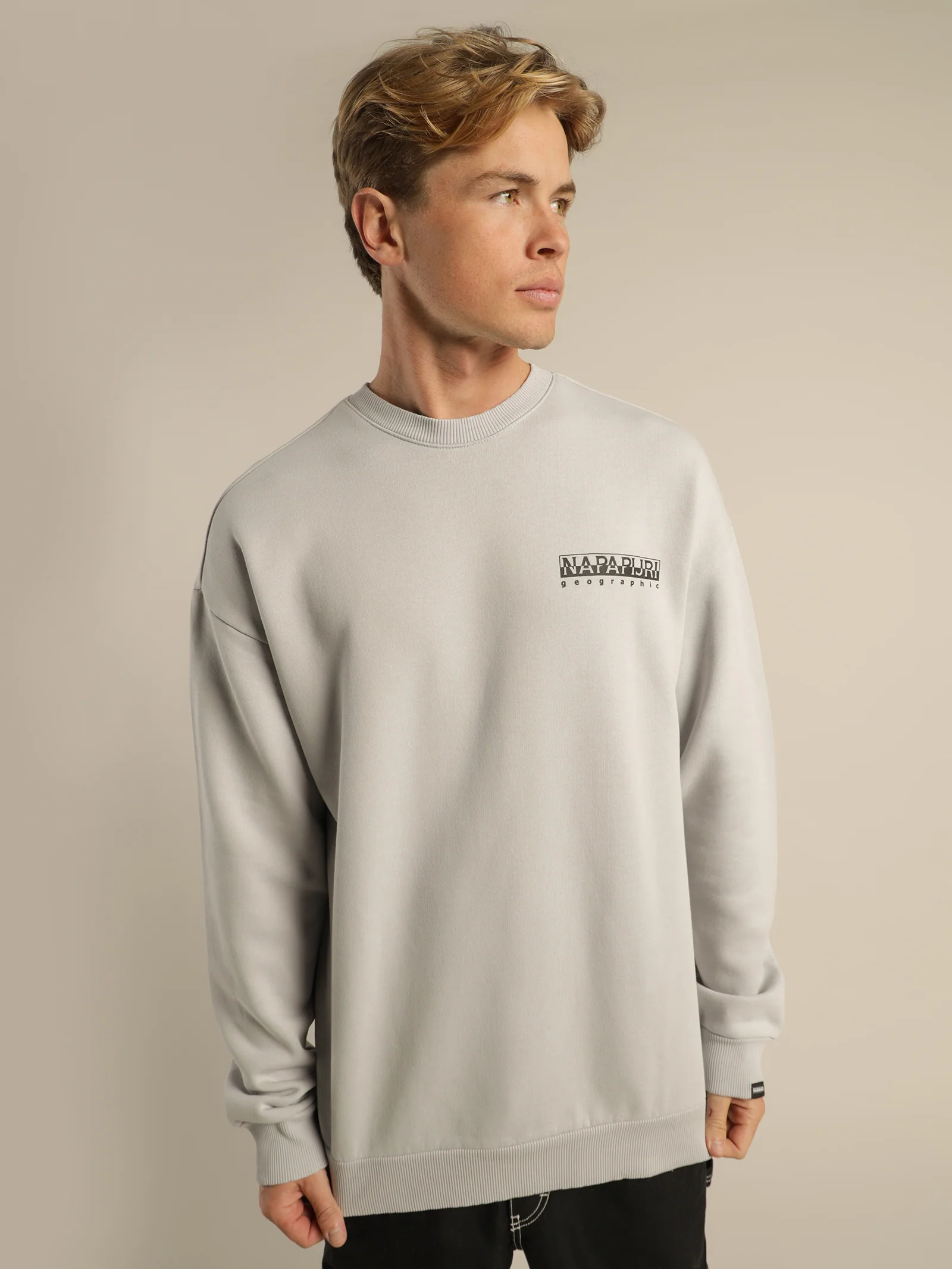 B Yoik C Sweatshirt