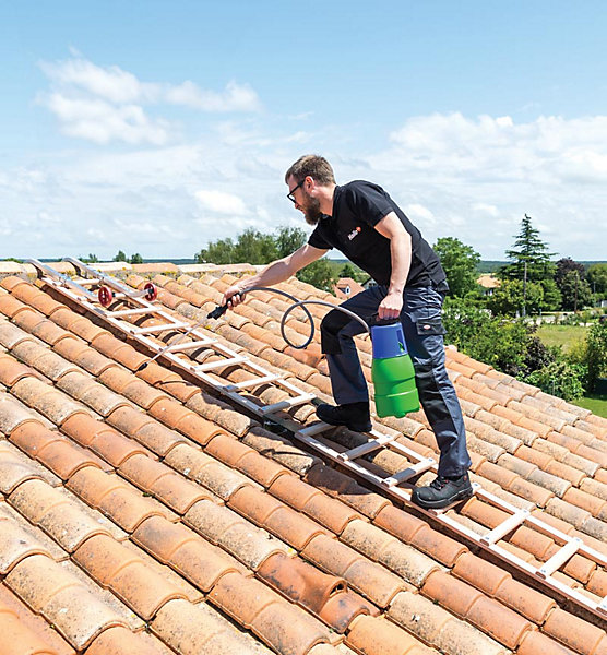 Echelle plate de toit en bois pour couvreur avec crochet de toit 5m Hailo Safety Roof