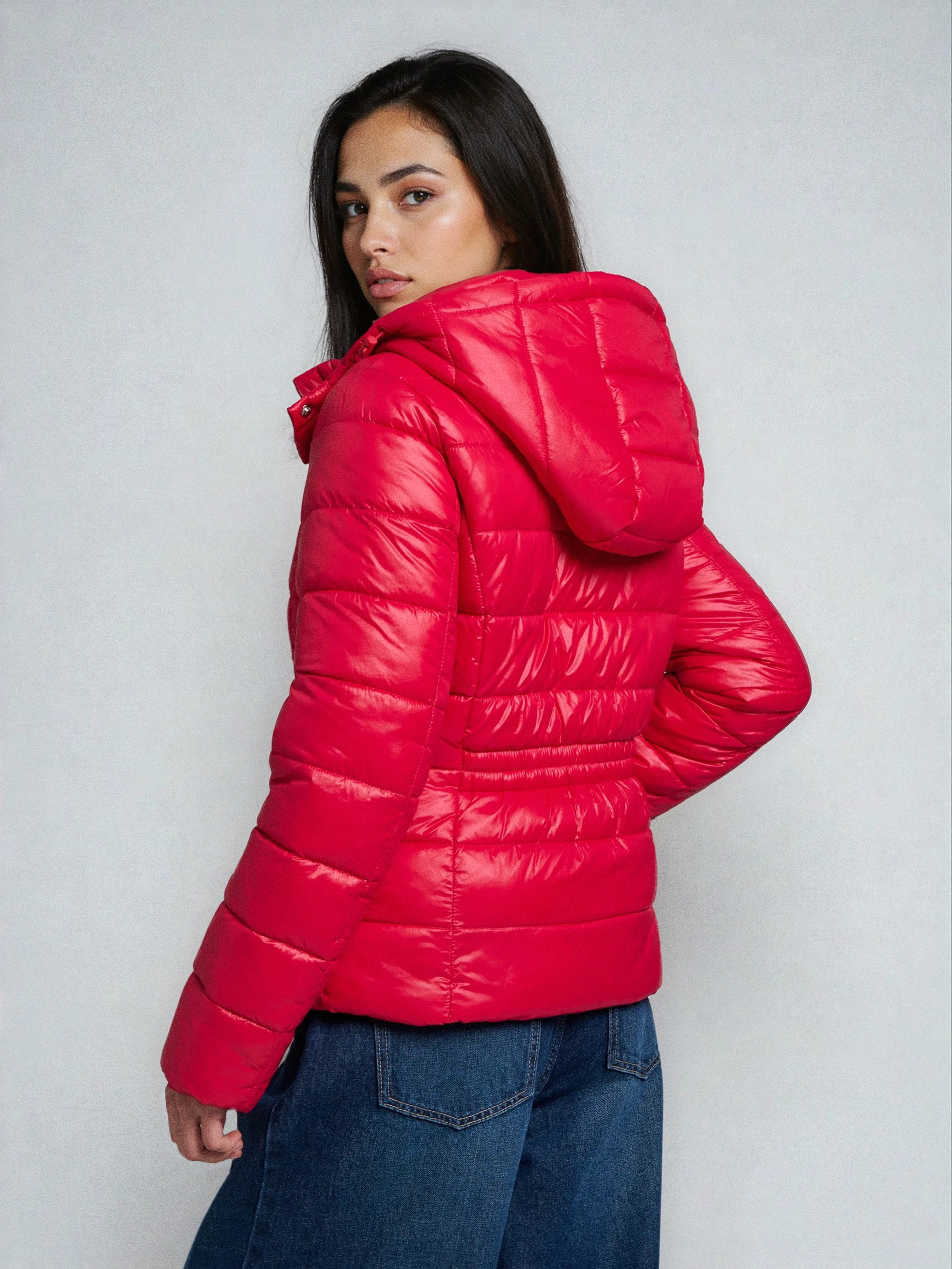 Pikowana kurtka puffer z kapturem