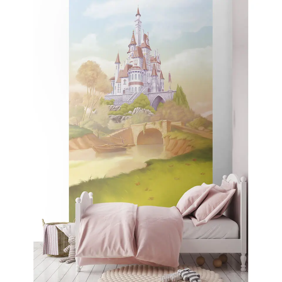 Komar fotobehang sprookjeskasteel groen - 150 x 250 cm