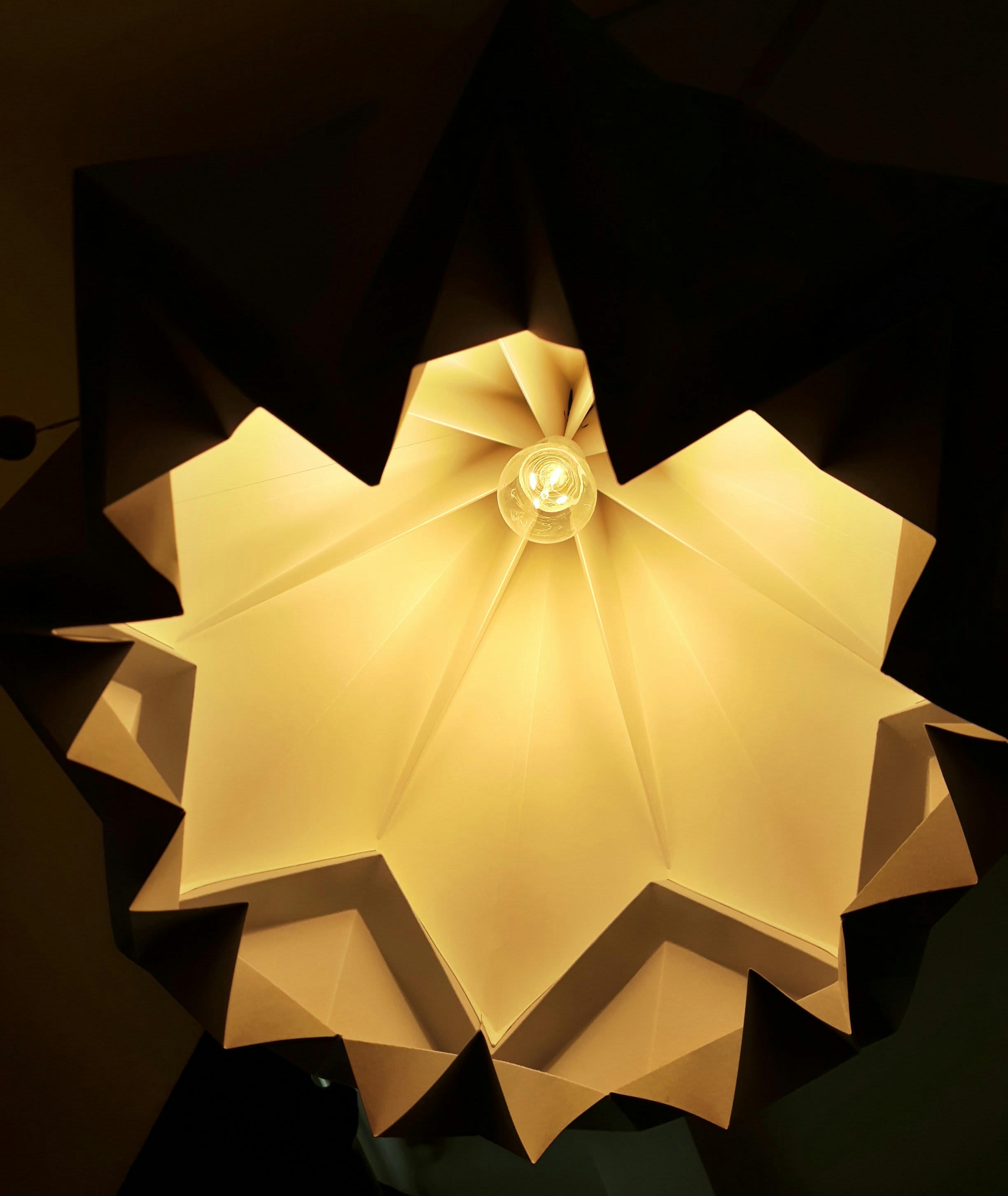 ORIGAMI - Suspension origami bicolore en papier XL