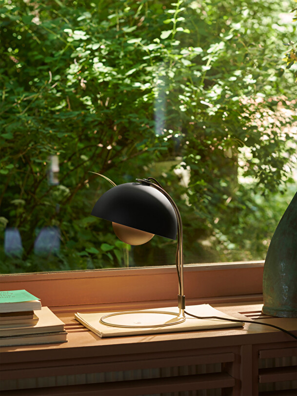 Lampe a poser flowerpot vp4 noir mat - &tradition noir